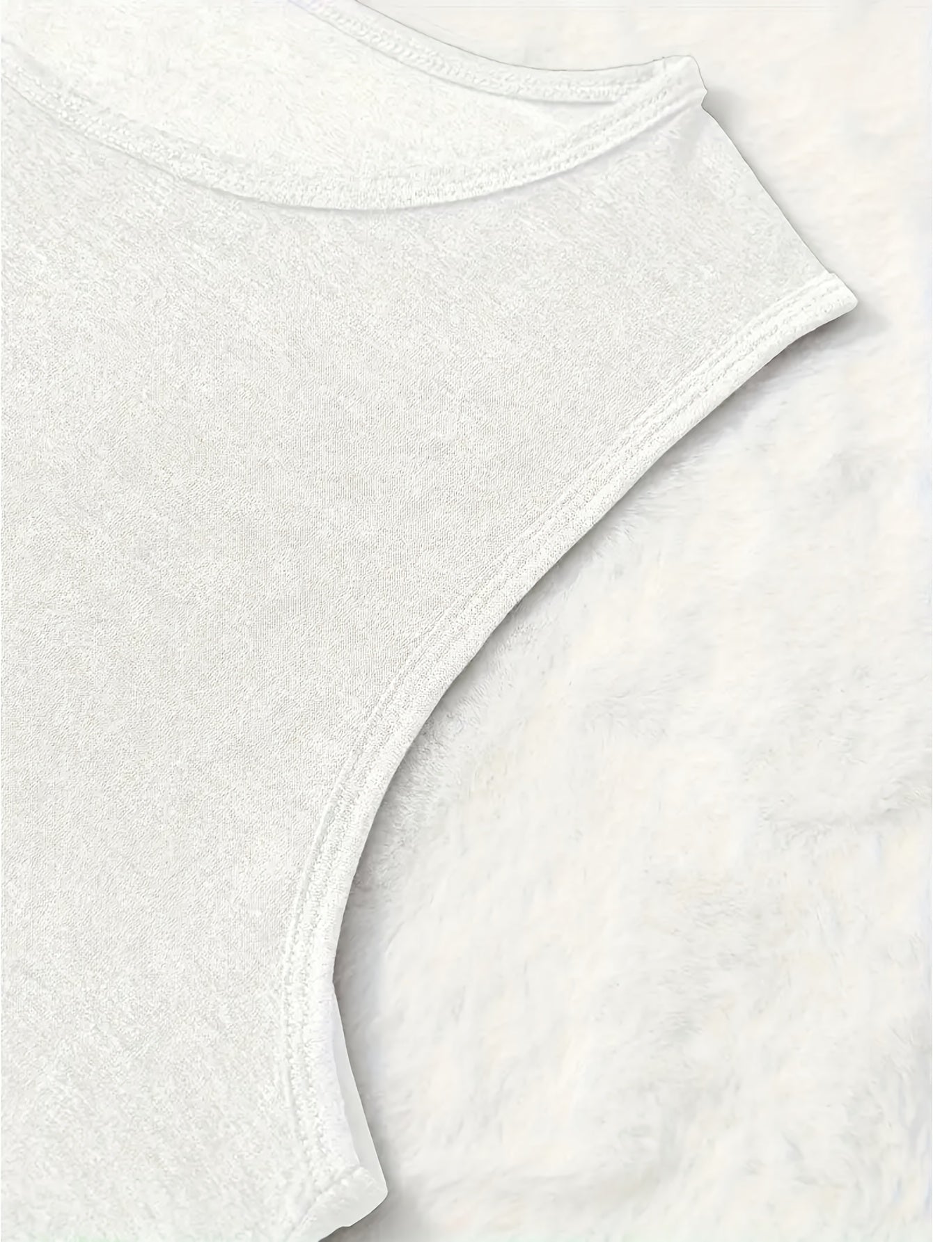 Crew Neck Tank Top for Women - Casual Round Neck Sleeveless Shirt with Polyester Fabric - Fashionable & Breathable Vest for All Seasons