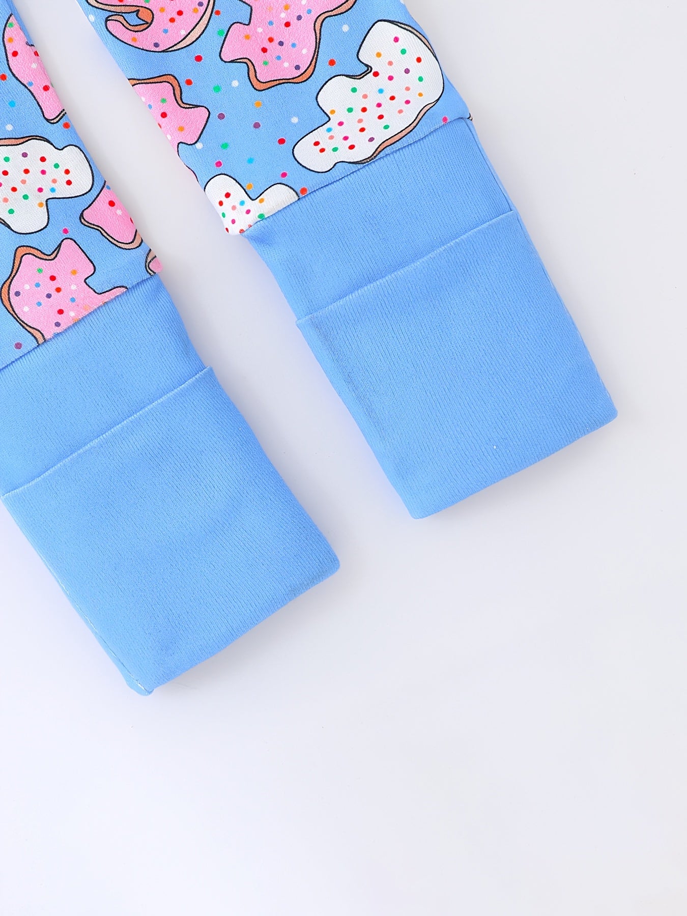 Snug-Fit Baby Sleeper: Elephant And Zebra Animal Friends Print. Two-Way Zipper, Fold-Over Cuffs. Soft, Machine Washable for 0-3 Years. Perfect for All-Season Outdoor Wear, for Outdoor