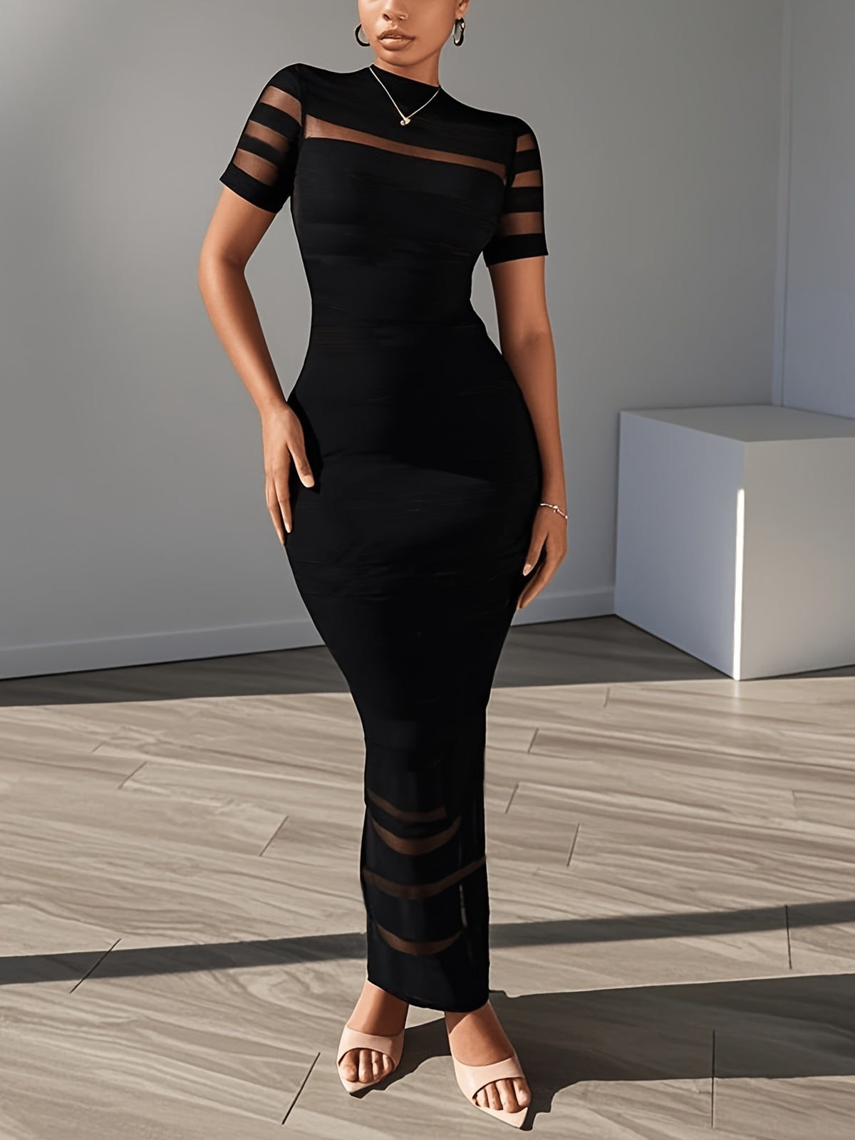 Women's Fashionable and Elegant Style Sheer Mesh Patchwork Slim-Fit Bodycon Long Dress - Short Sleeve High Neck Formal Evening Gown, Sexy Party Dress, Suitable for Nightclub Gatherings, for Spring, Summer, and Autumn