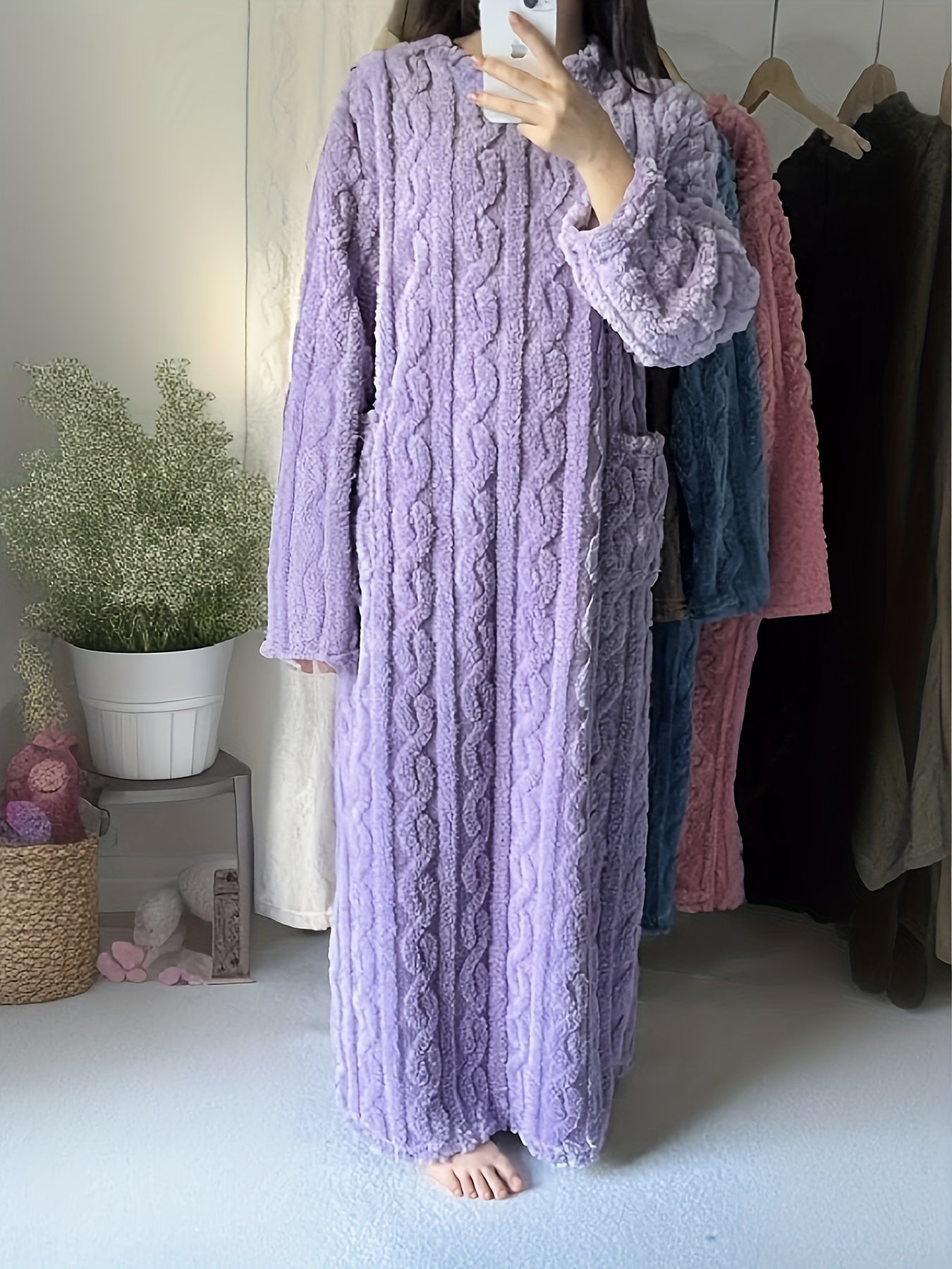 Ladies' Thick Coral Velvet Sleeper Robe - Super Soft Long with Pocket, Winter Home Sleeper, Machine Washable SPA Casual Clothing, Comfortable and Warm Home Outfit, Round Neck Warm Sleeper, Durable and Comfortable Material