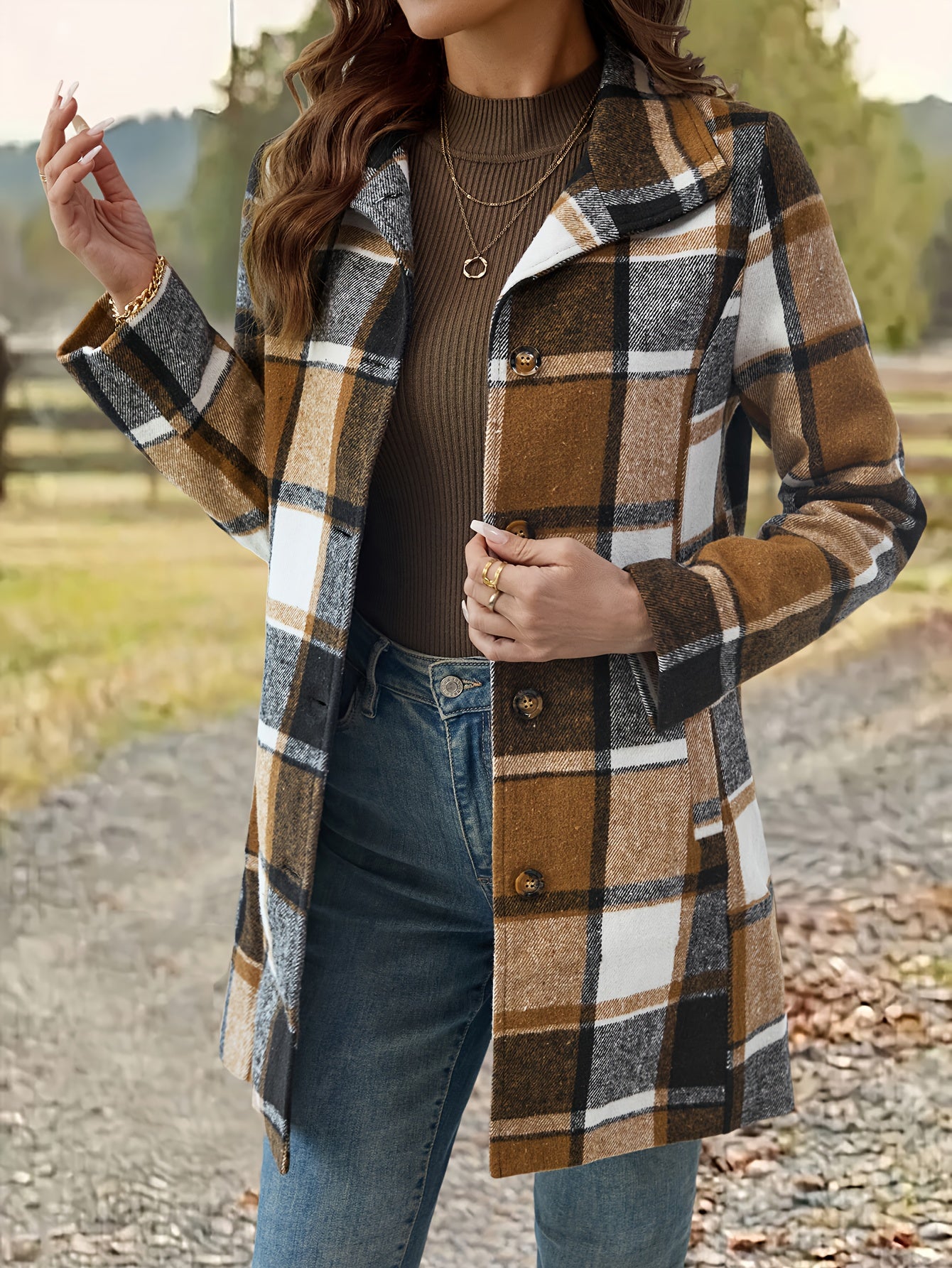A Long Lapel Single-breasted Checkered Coat with A European And American Style, Unlocking Fashionable Autumn And Winter Outfits