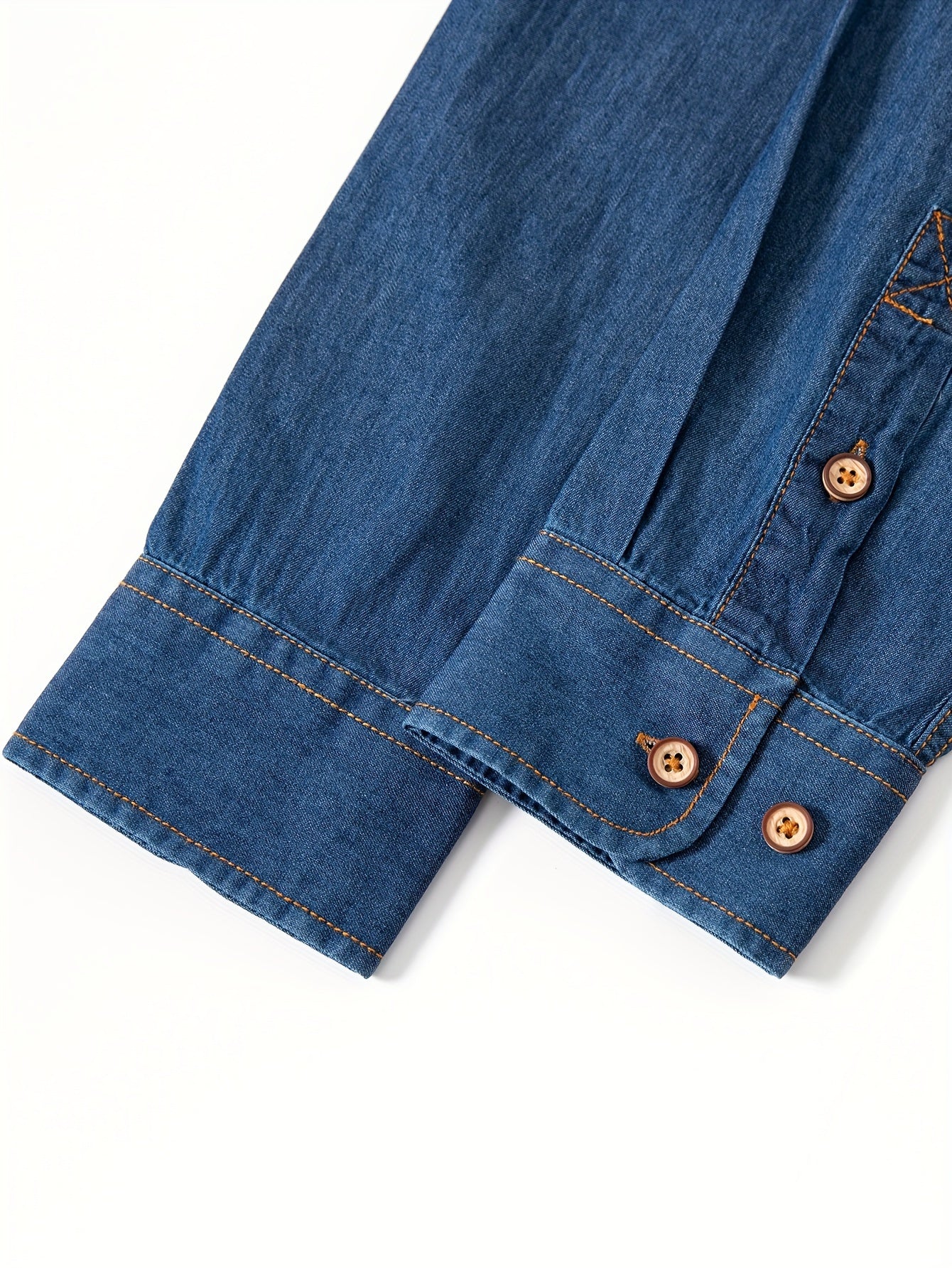 A Stylish Men's Casual Shirt With Long Sleeves And A Jacket, A New Spring And Autumn Men's Top With A Solid Color Pocket Design And A Lapel Collar.