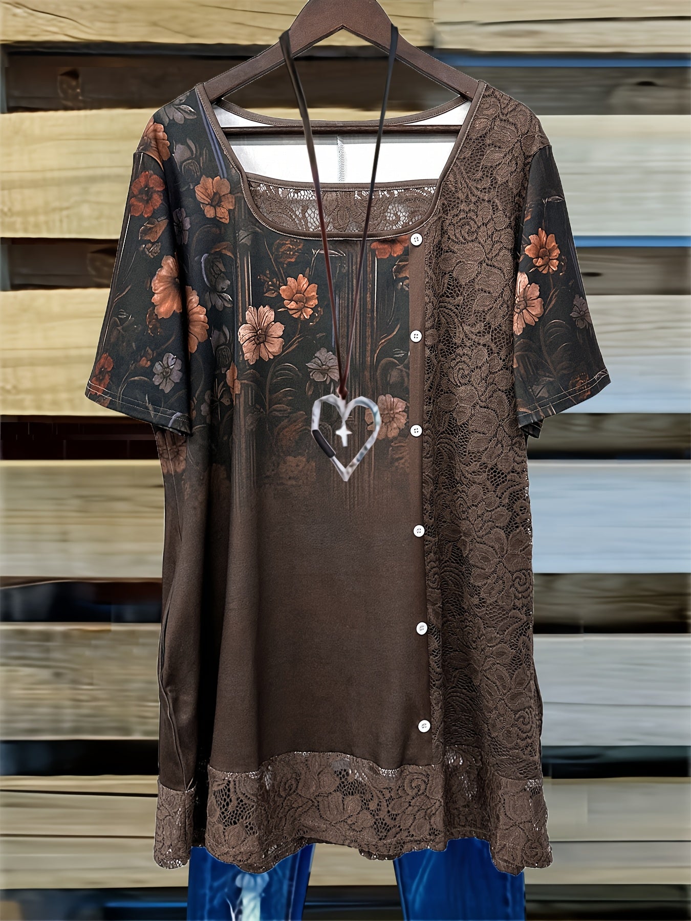 Plus Size, Women's Short Sleeve Scoop Neck Graphic Lace Pockets Tops