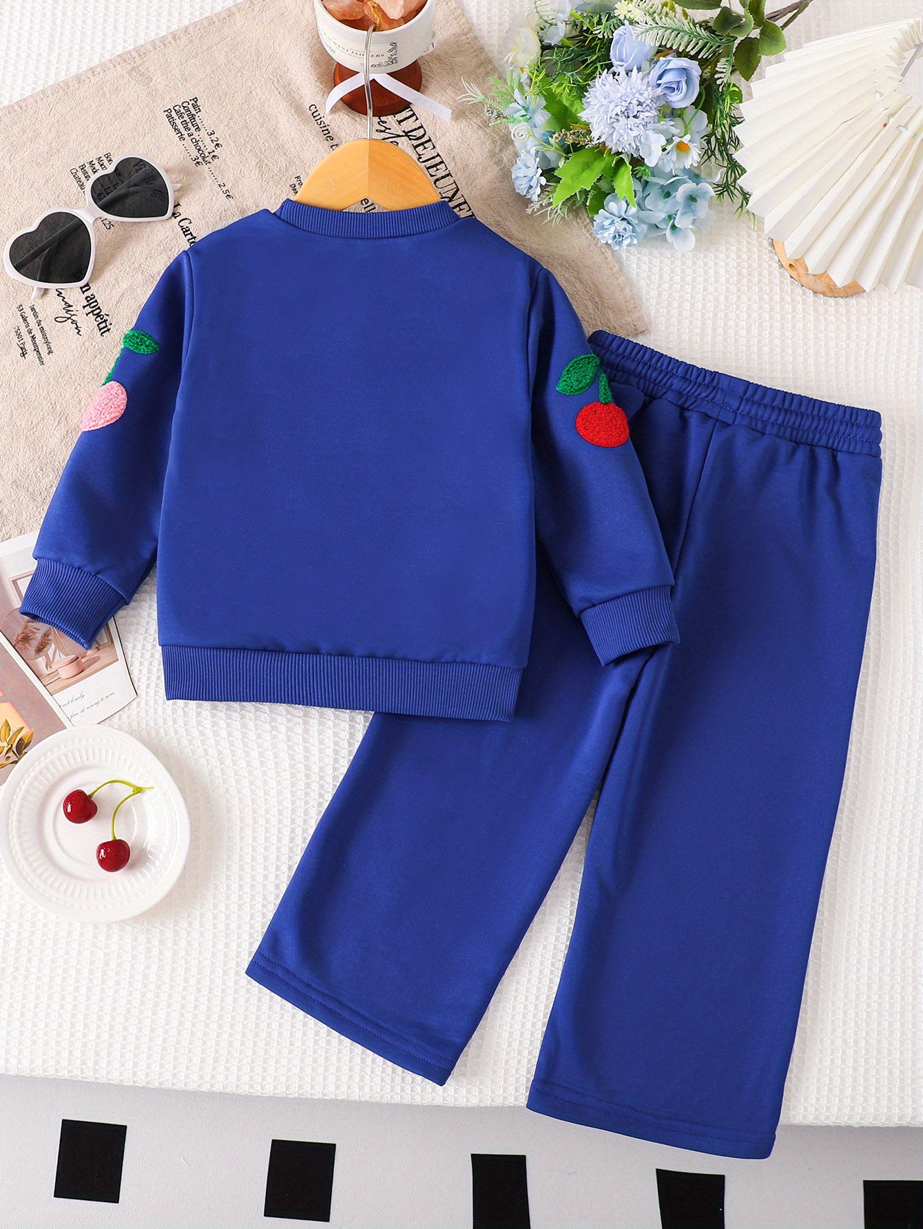 2pcs Girls' Set Including A Top and Pants in Klein Blue with Cherry Pattern, Suitable for Spring and Autumn, Perfect for Outdoor