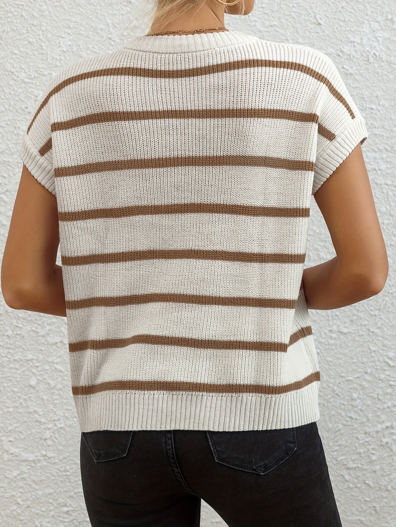 Women's Elegant Pullover Sweater - Black & White Horizontal Stripe Top, All-Season Loose Fit Shirt for Casual, Formal, Party Outfits - Easy-Care Everyday Chic Women's Clothing, Casual Wear, Classic Stripes, Quality Stitching, Stylish Blouse, Casual Dresse