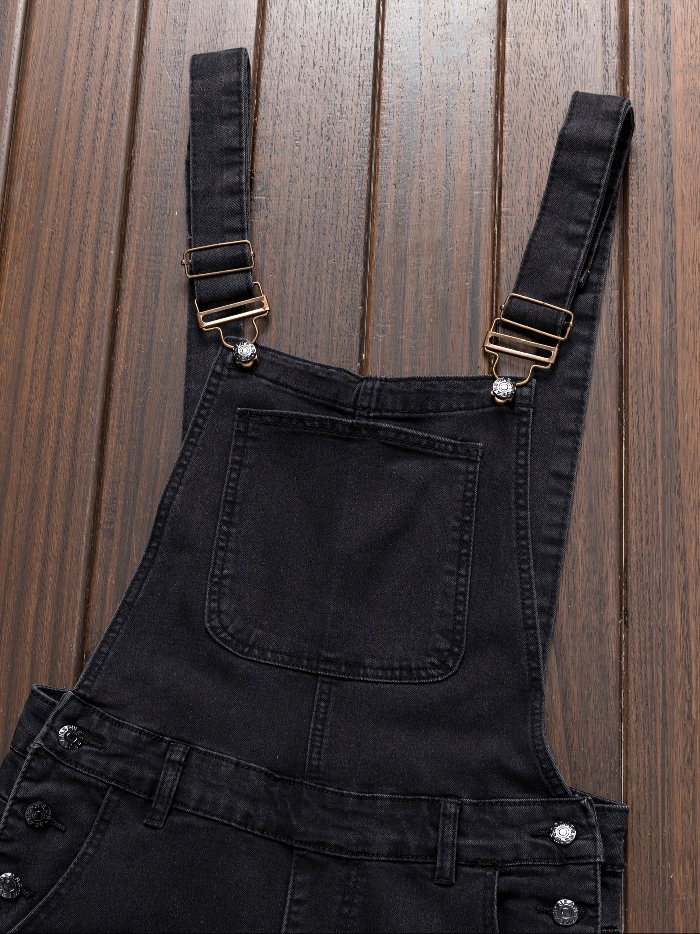 Stylish And Modern Men'S Denim Overalls with Multiple Pockets, And Distressed for Work