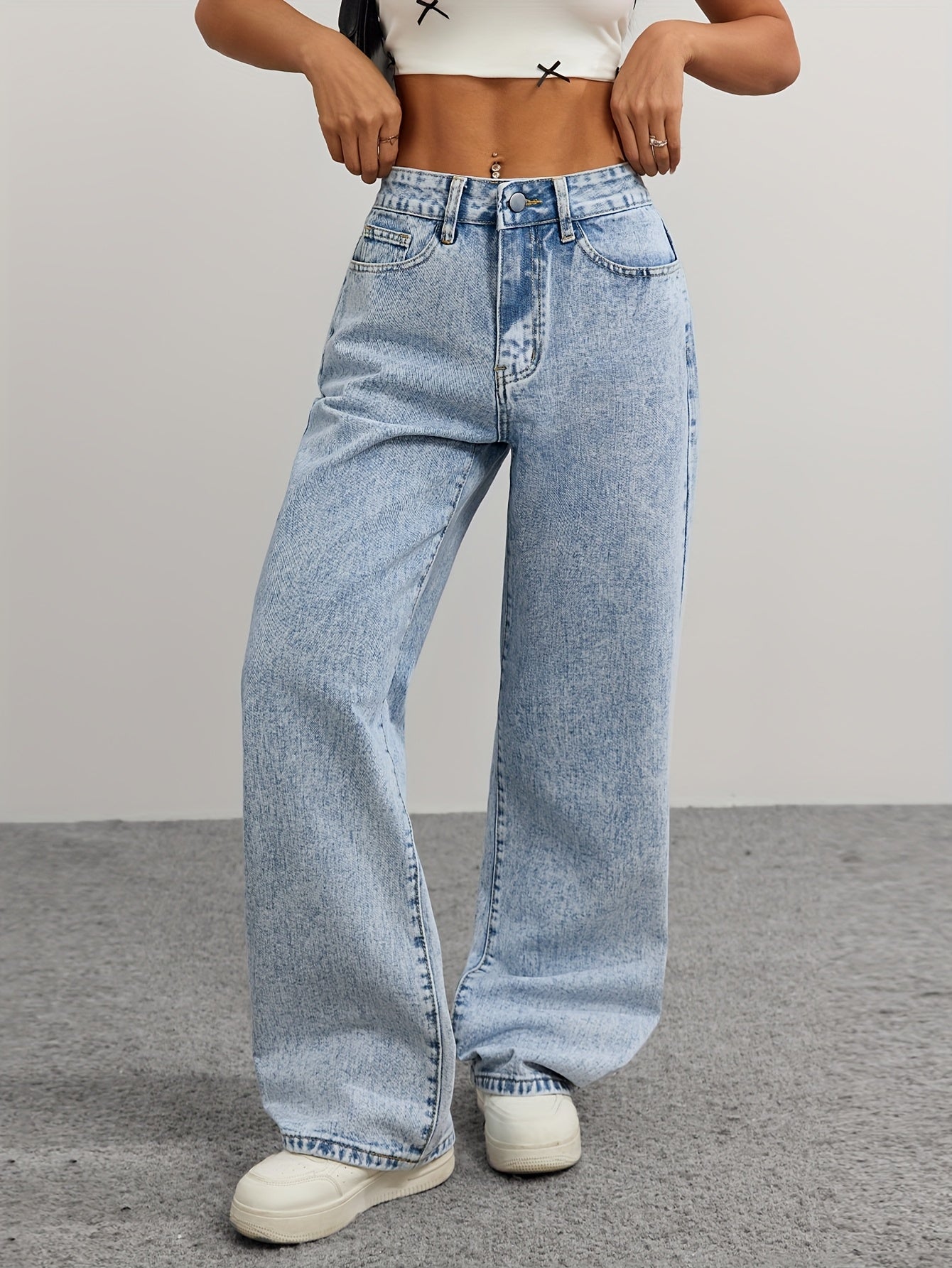 [High-Waist Straight-Leg Jeans] Women's High-Waist Straight-Leg Jeans in Light Wash Denim with Embroidered Bow Detail - Y2K Style, Fashionable and Versatile, Non-Stretch Fabric
