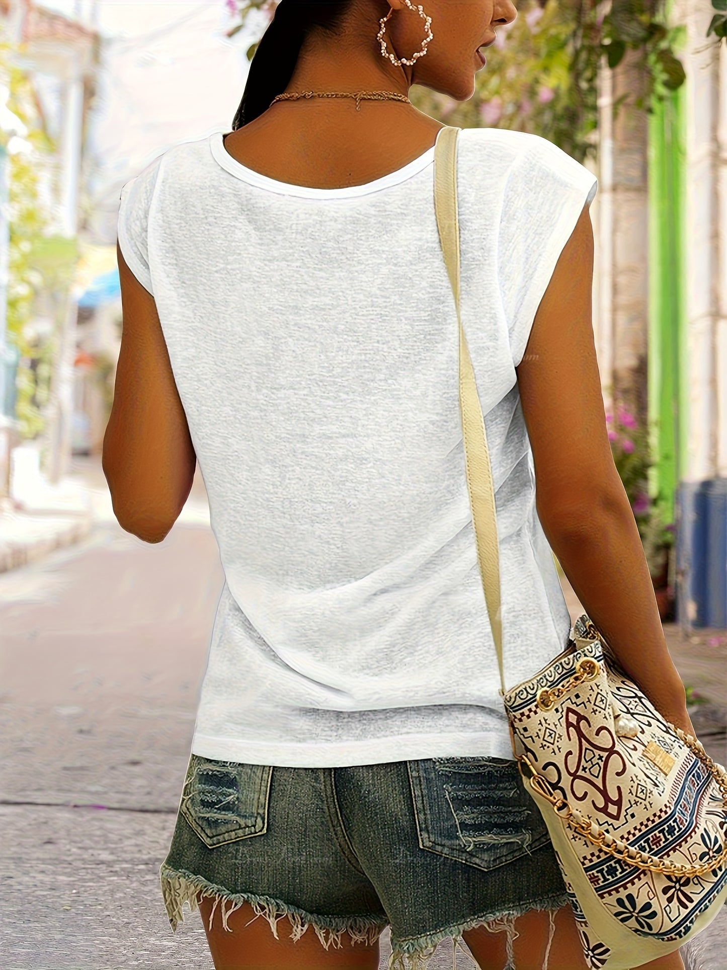 This Trendy Sleeveless Tank Top for Women Showcases Vibrant Spring And Summer Patterns, Providing a Loose Fit That'S Great for Daily Use. Made from Soft Material, It'S Suitable for Events Like Mother'S Day, Easter, And Graduation Ceremonies