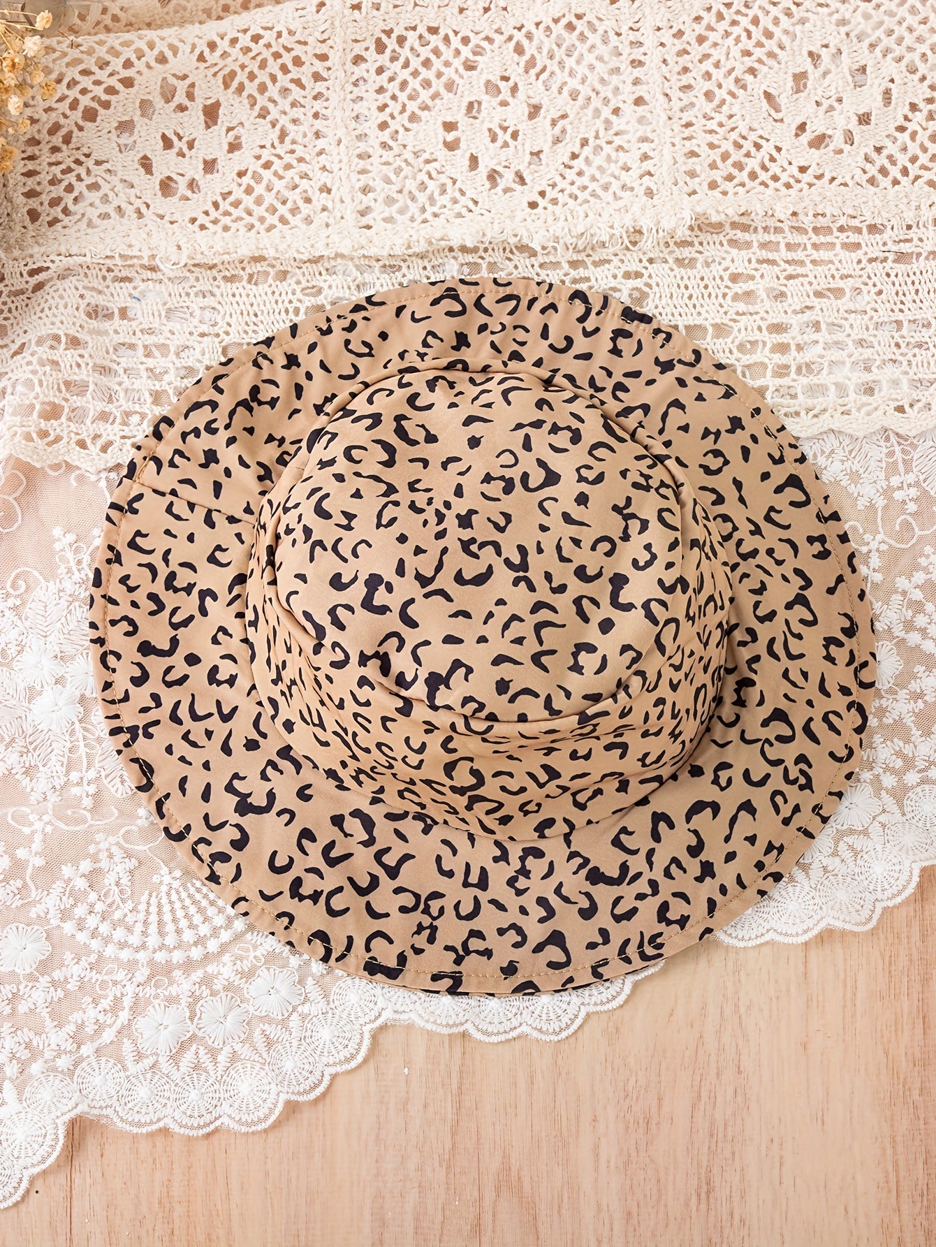 Three-Piece Vintage Leopard Print Outfit for Girls - Includes a Sleeveless Blend Bandeau Top, a Tiered Skirt, And a Matching Hat - Perfect Casual Summer Attire for Children Featuring Frill Accents