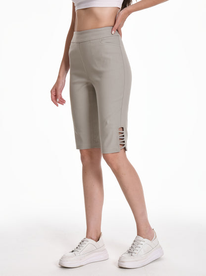 Women Pull On Bermuder With Sofe Fabric And Super Stretch And Details On Legopen Two Pockets