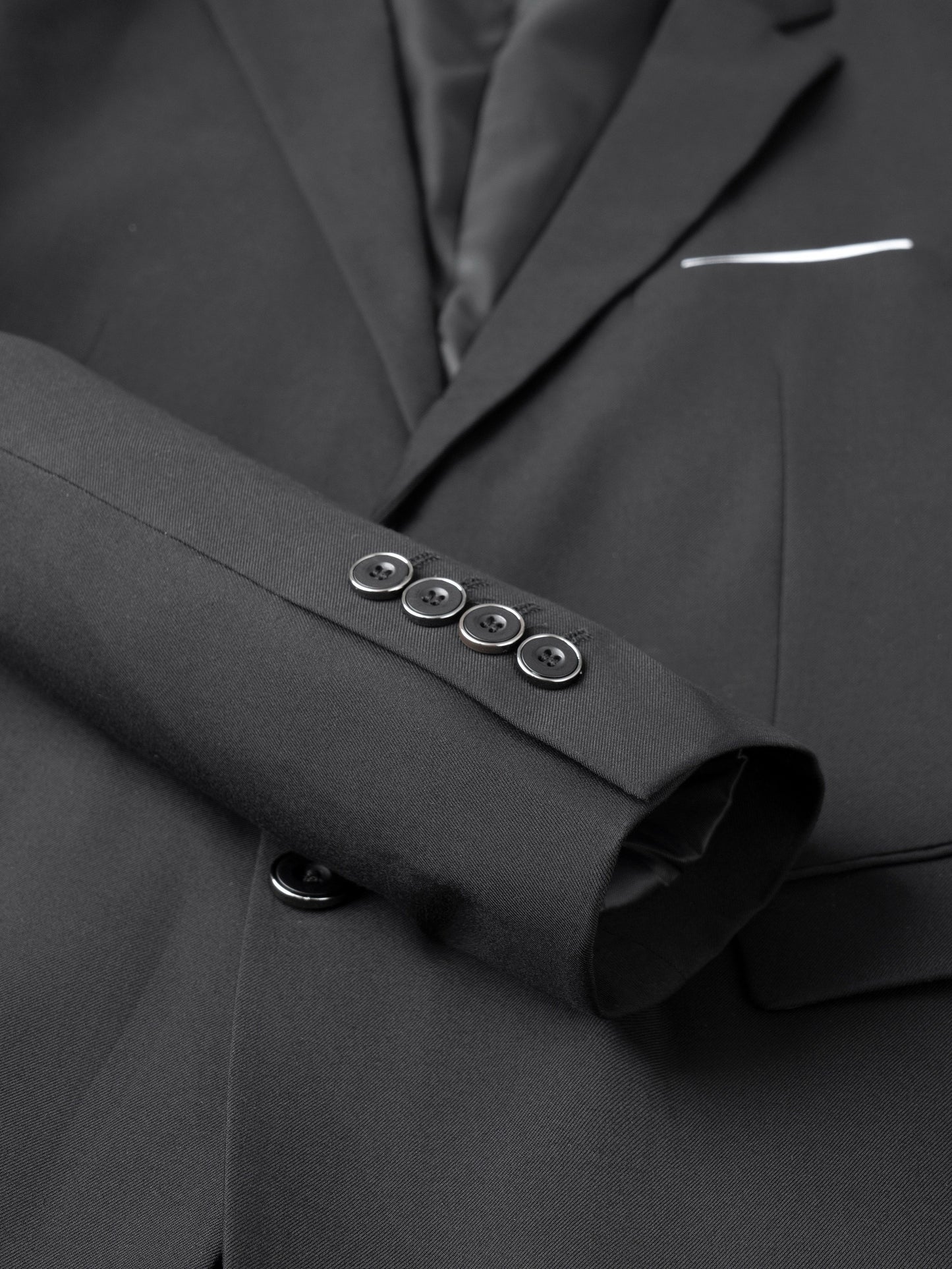 4pcs Luxury Classic Mens Solid Dress Suit Set - Lapel Jacket, Vest, And Trousers, Regular Fit, Long Sleeve, Conventional Contour, Perfect for Wedding Banquet, Business Meetings - High-Quality Fabric, Comfortable Wear, And Stylish Design