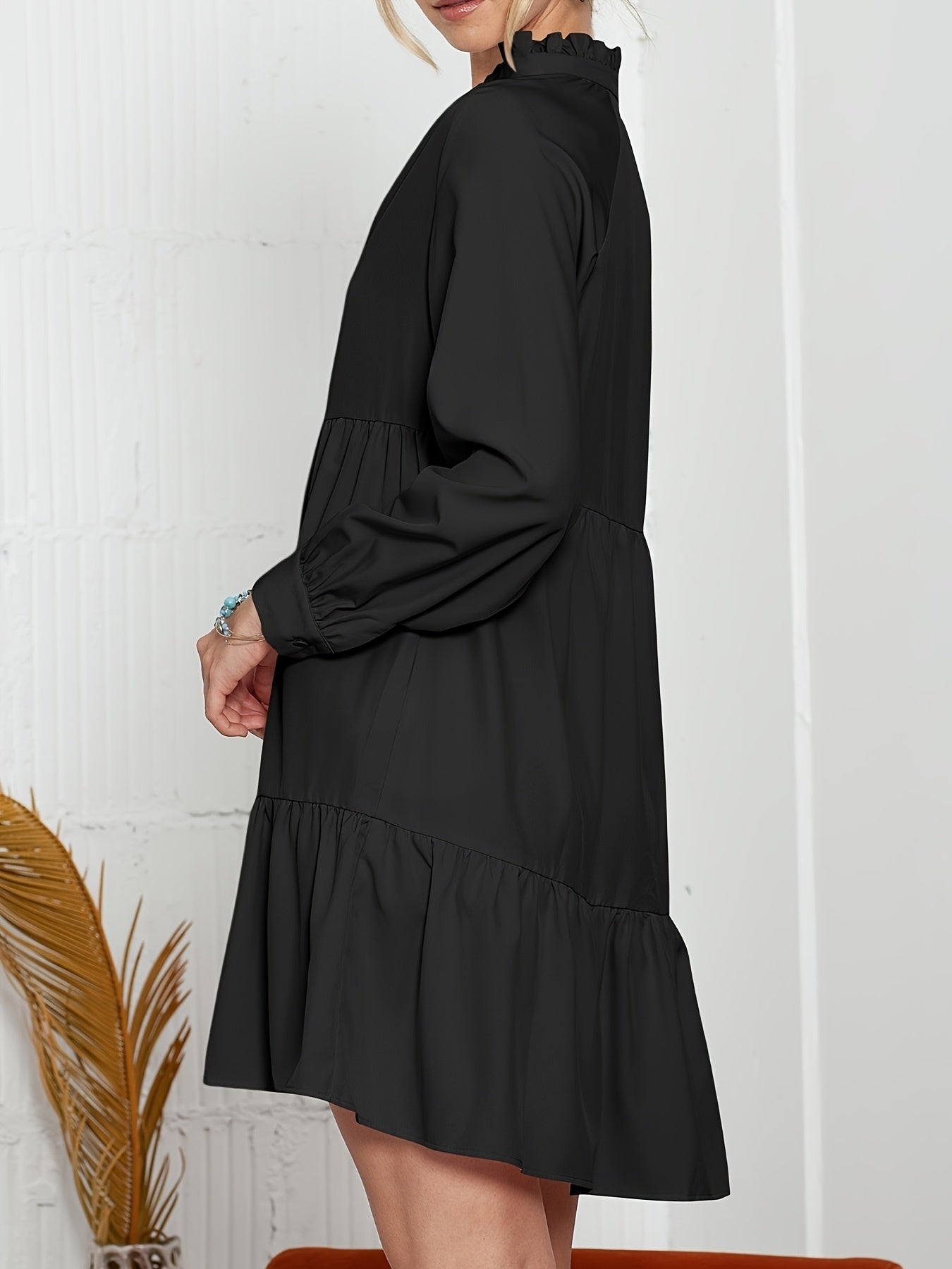 Casual V-Neck Long-Sleeve Tunic Dress for Women with a Loose Fit And Ruffled Tiers for Fall
