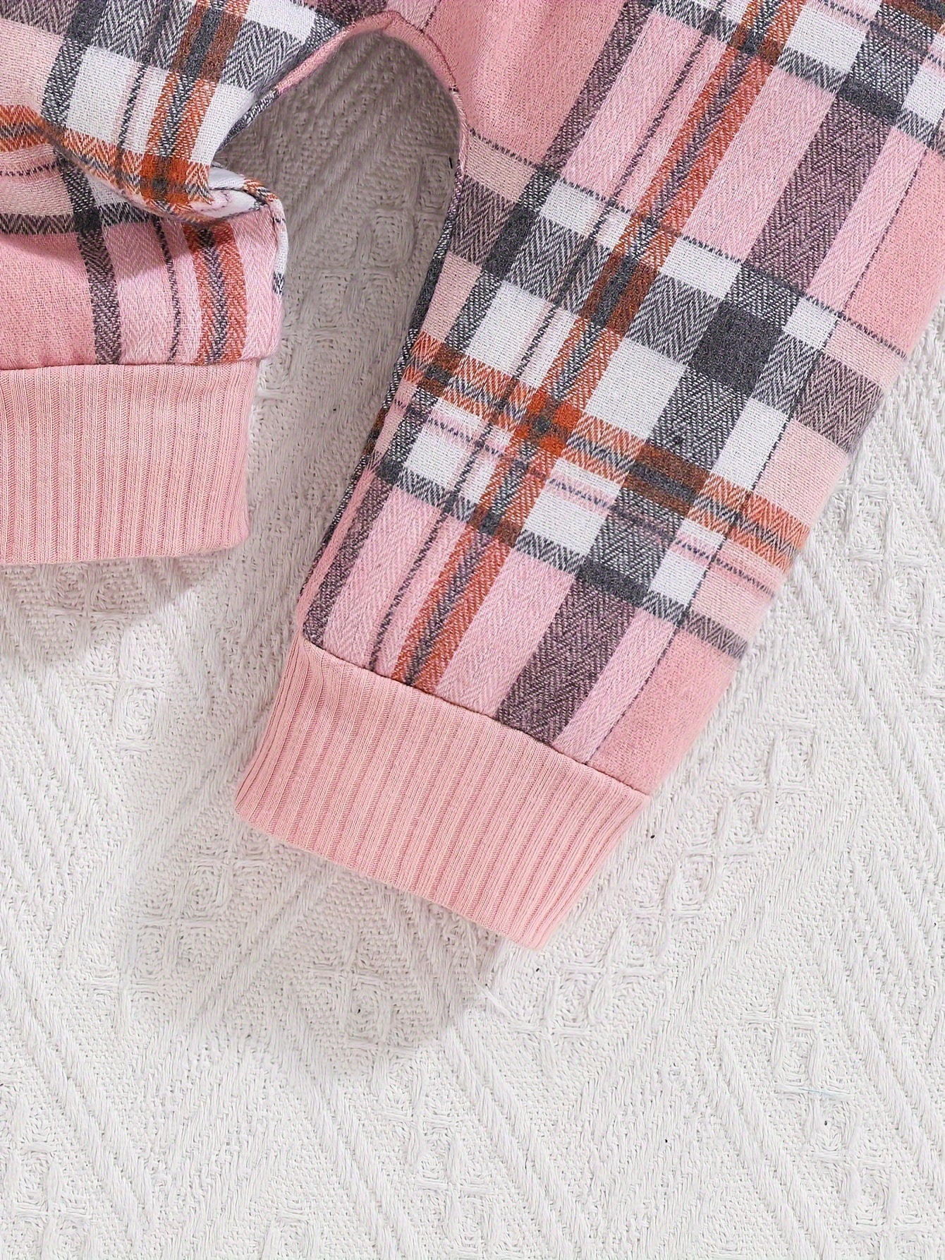 2pcs Baby Girl Autumn And Winter Long-Sleeved Pink Romper with Plaid Pants And Hat Set, for Outdoor, Perfect for Outdoor