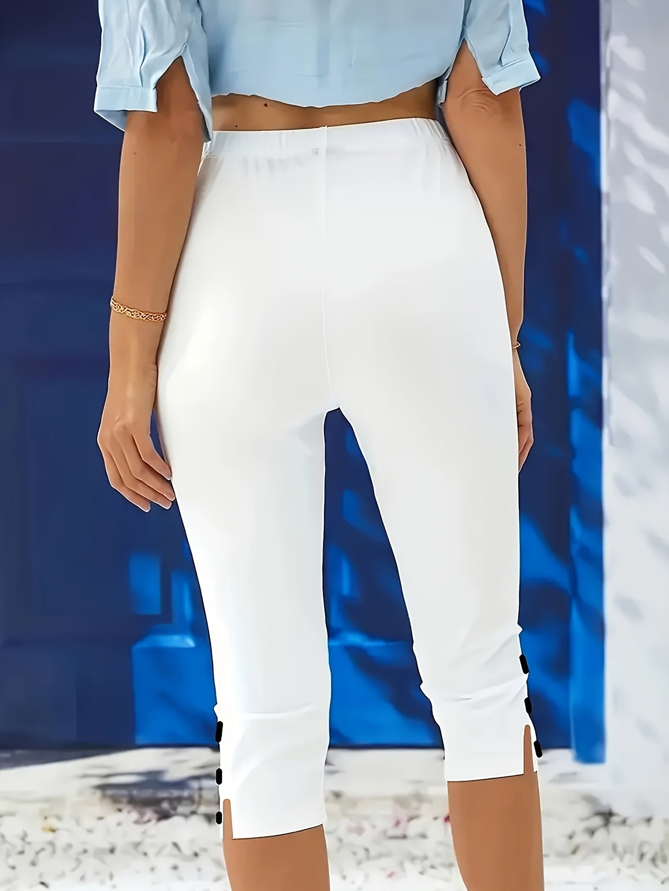 2pcs Women's Stylish Solid Color Capri Pants with Button Details - Medium Elasticity, Machine Washable, All-Season Casual Wear for Adults, Comfortable Leisurewear | Sleek Capri Leggings
