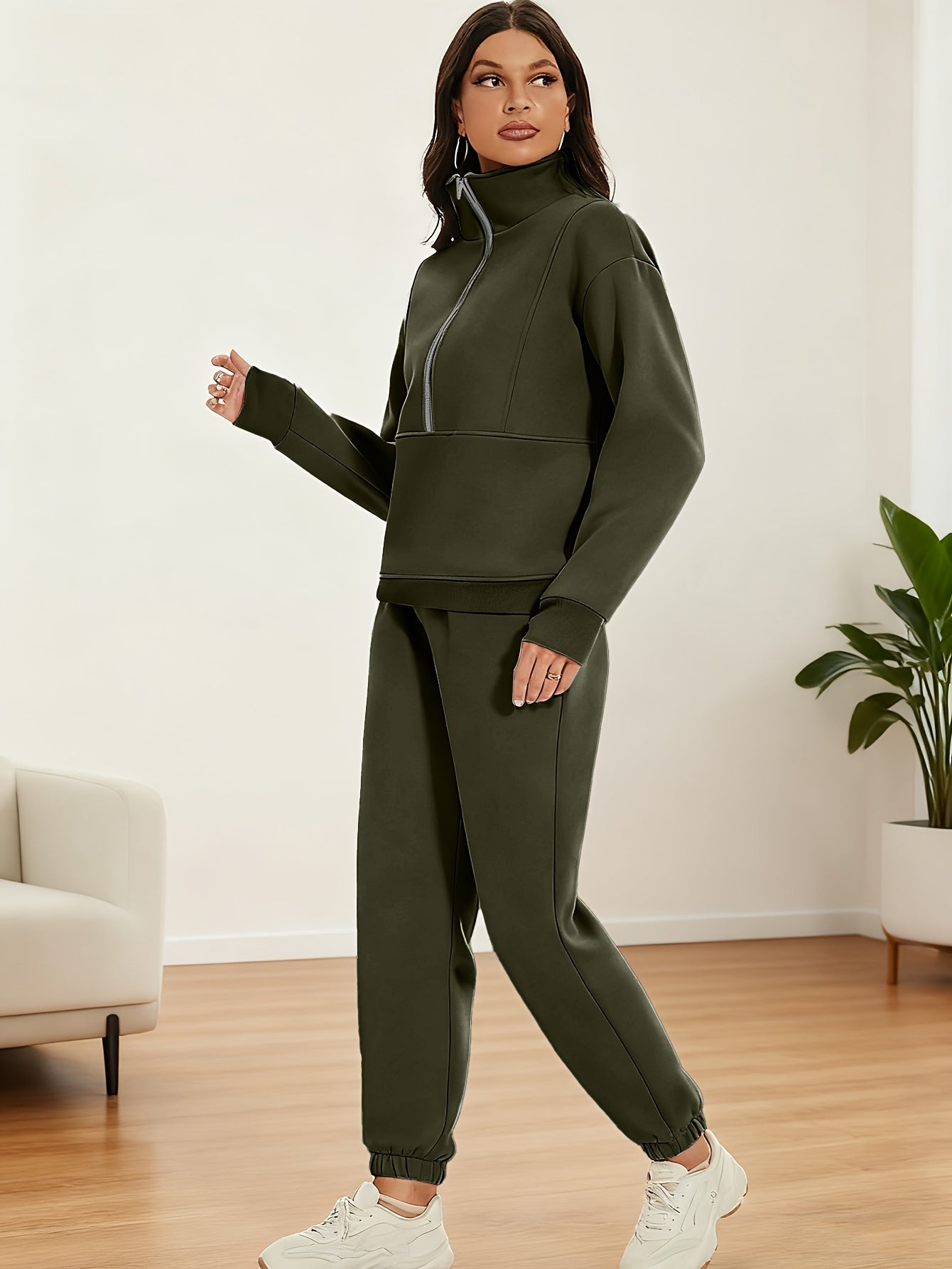 A Set of Autumn And Winter European And American Women'S Two-Piece Suits, Sweatshirts, Trousers, Fleece Sports, Street Fashion And Casual Suits