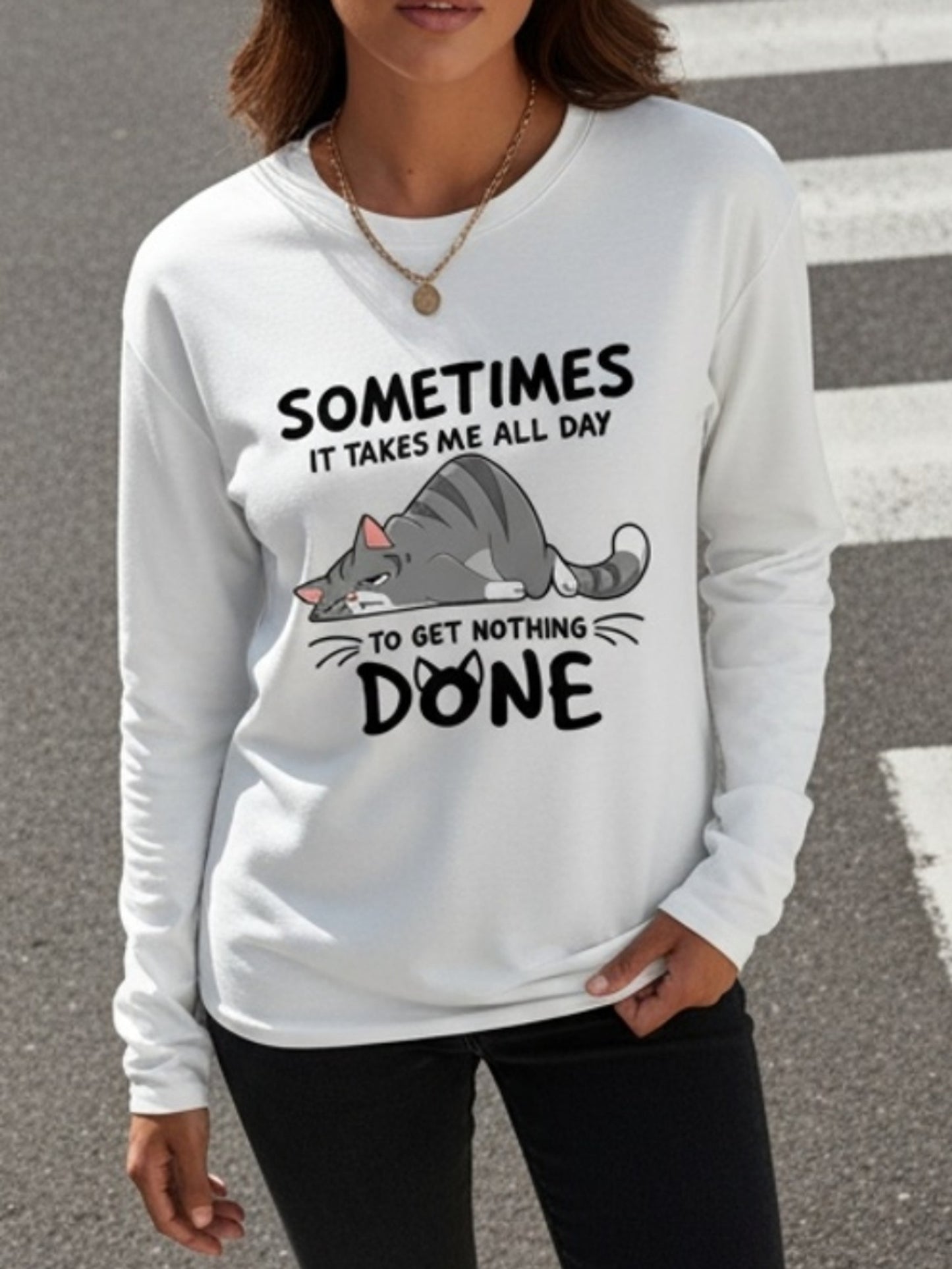 Casual Top Featuring a Round Neck And a Cartoon Cat Print, Suitable for Machine Washing, Designed for a Regular Fit in Spring, Autumn, And Winter, Made from Comfortable Fabric