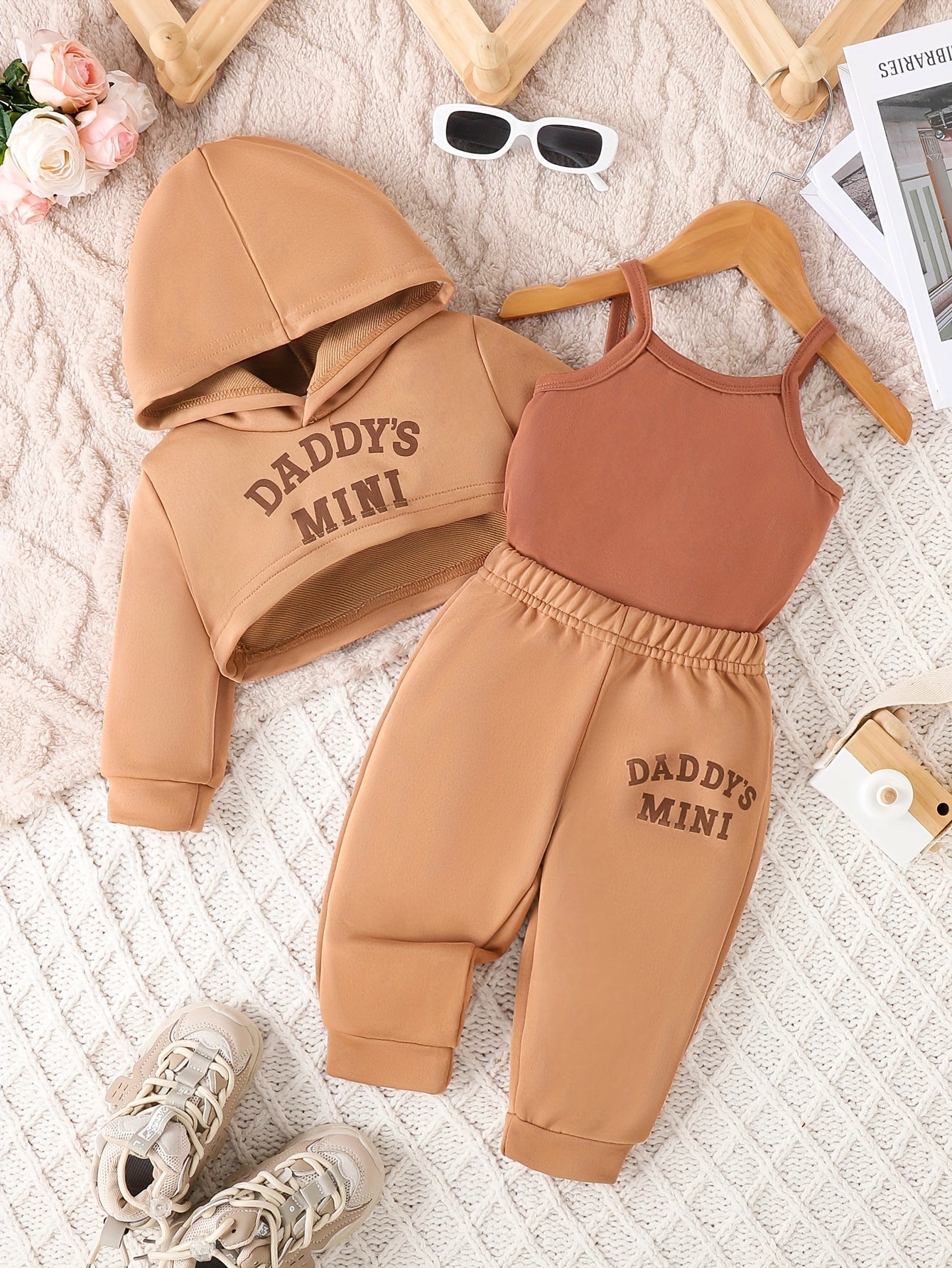 3pcs Baby's Trendy "Daddy's Mini" Print Cropped Hoodie + Cami Top + Casual Pants, Toddler & Infant Girl's Clothing Outdoor Set for Fall Winter, Outdoor Cloth, Perfect for Outdoor