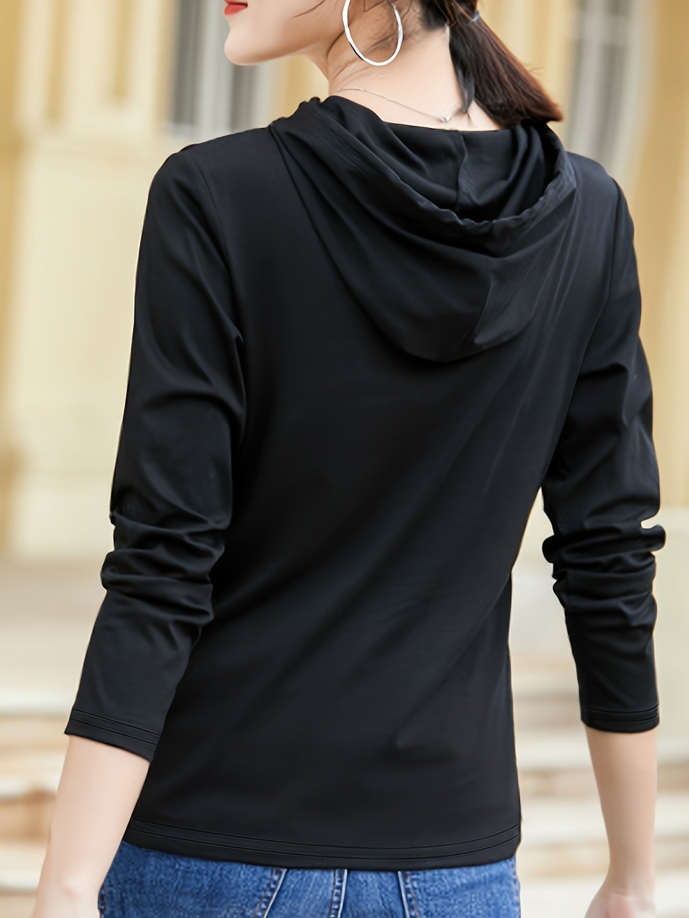 Chic And Comfortable Hoodie for Women, Perfect for a Vacation