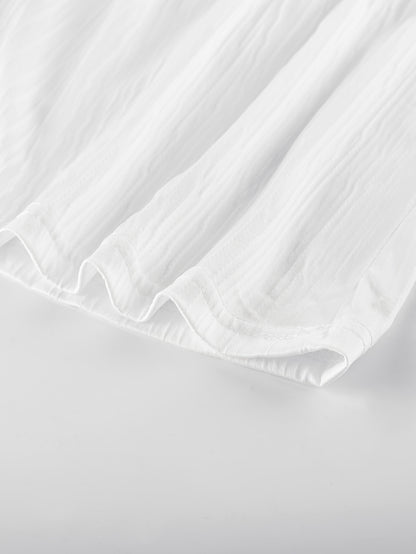 A Single French Court V-Neck Lace-Trimmed Princess Nightgown - a Solid White, Long-Sleeved, Flowing Garment That Is Cozy Enough for Home Wear, Suitable for All Seasons, This Luxurious Adult Nightgown Features Elegant Long Sleeves And Lace