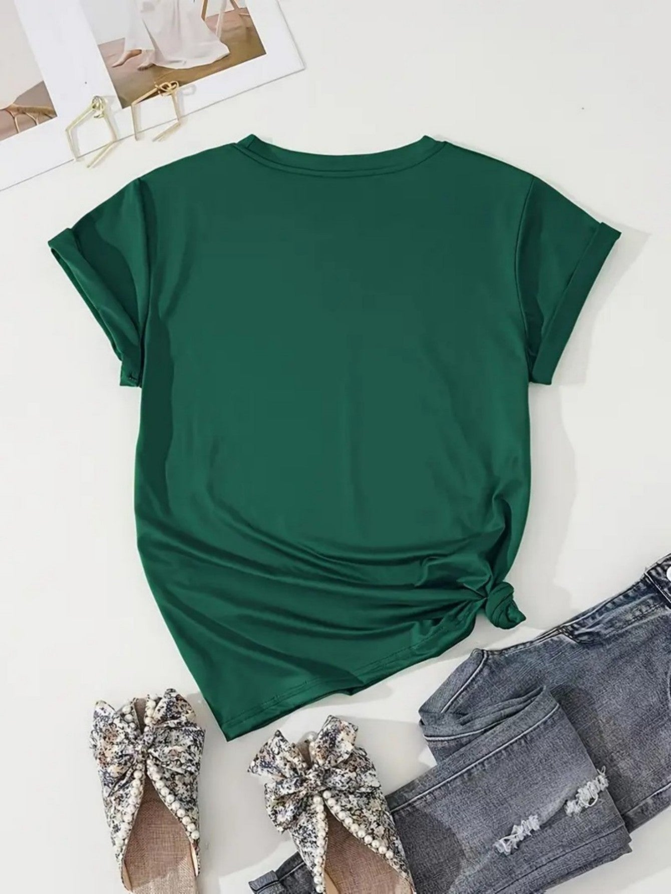 A Single Piece, Delivered Locally, a Stylish And Casual Women'S T-Shirt for Summer Featuring a Trendy Pattern
