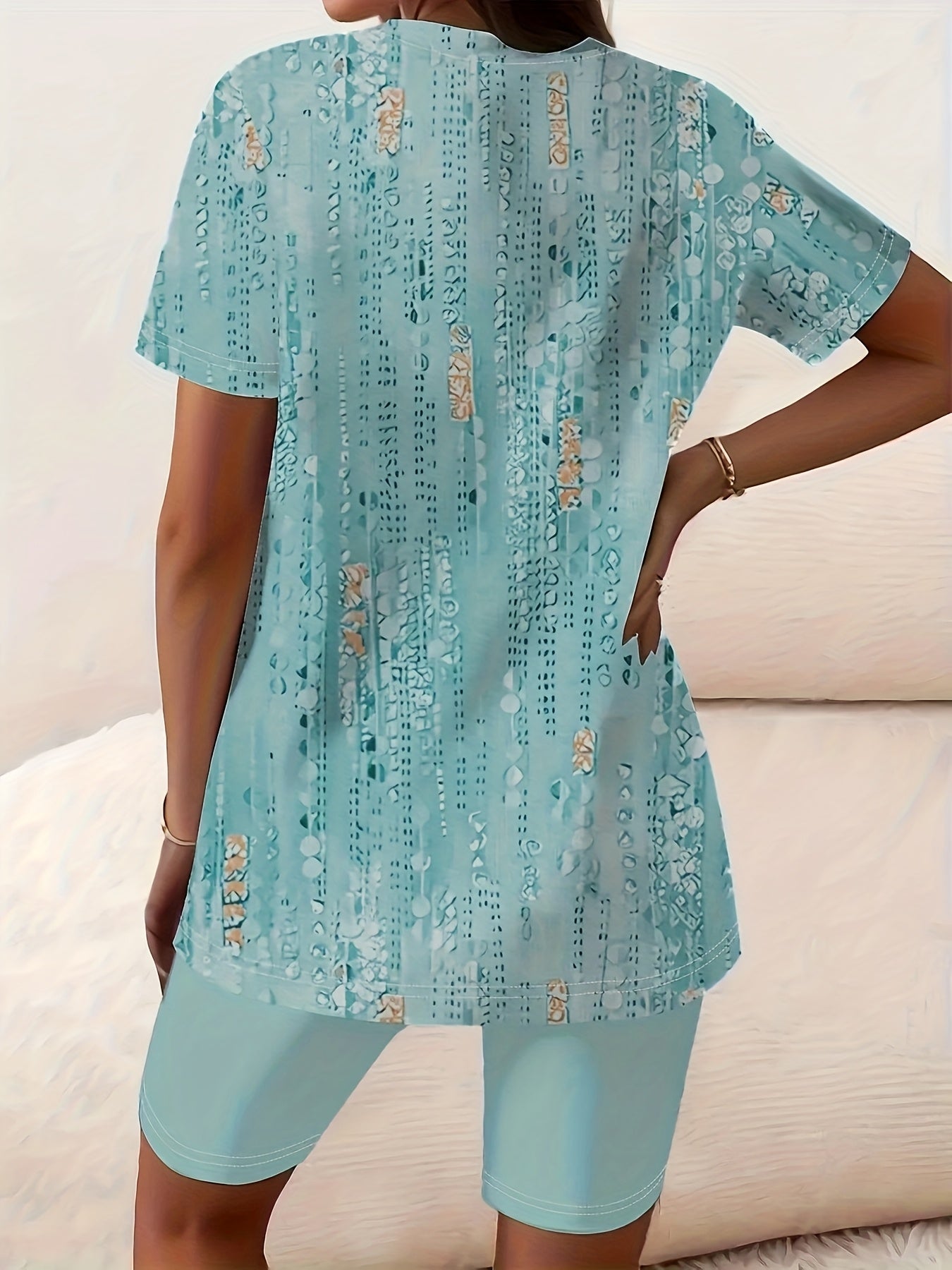 Plus Size - Plus Size - Casual Two-Piece Outfit for Plus-Size Women Featuring a Side-Slit T-Shirt And Fitted Shorts