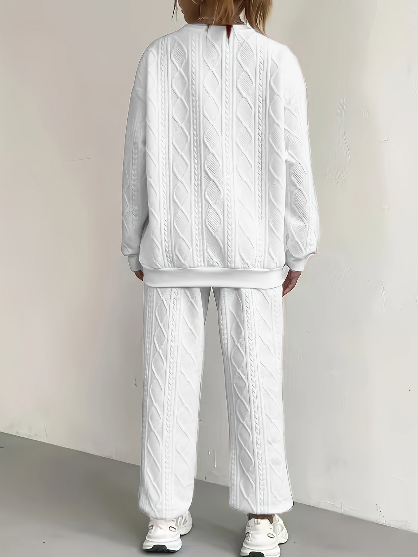 Plus Size Women's Twisted Texture Two-Piece Set, Comfortable Round Neck Top and Ankle-Length Pants Set, Autumn and Winter Casual Fashion Outfit