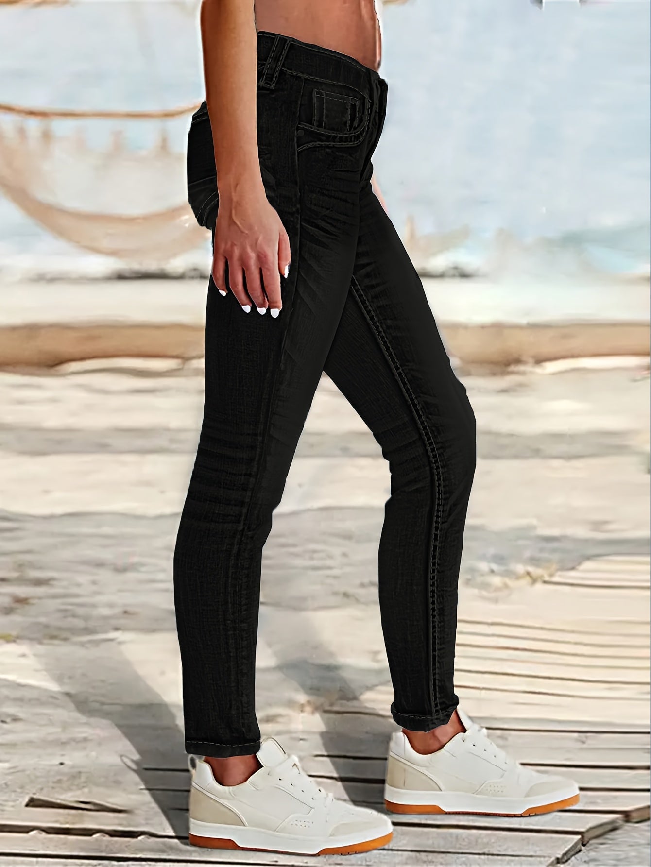 Women'S Skinny Fit Denim Jeans with a Single-Breasted Whiskering Wash