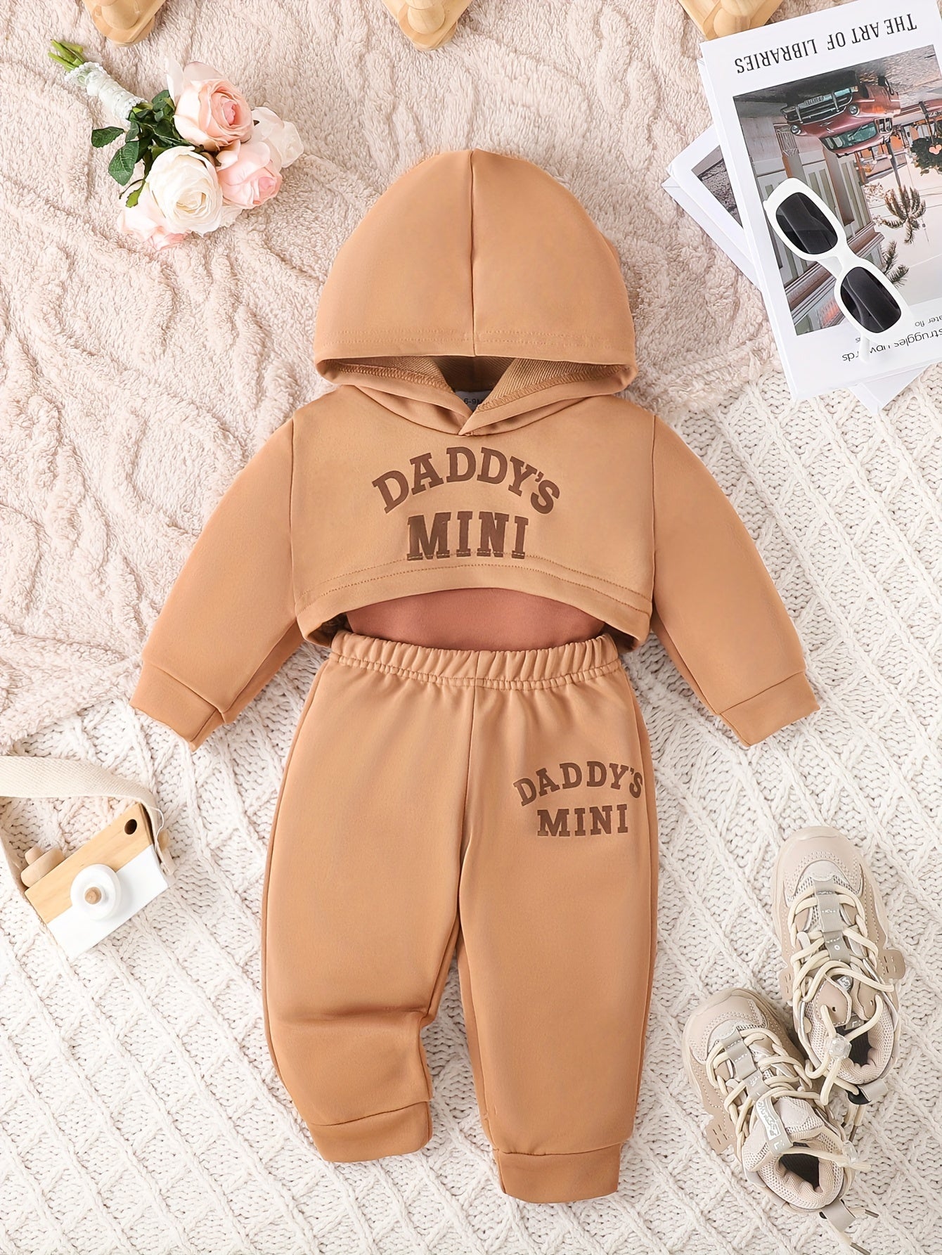 3pcs Baby's Trendy "Daddy's Mini" Print Cropped Hoodie + Cami Top + Casual Pants, Toddler & Infant Girl's Clothing Outdoor Set for Fall Winter, Outdoor Cloth, Perfect for Outdoor
