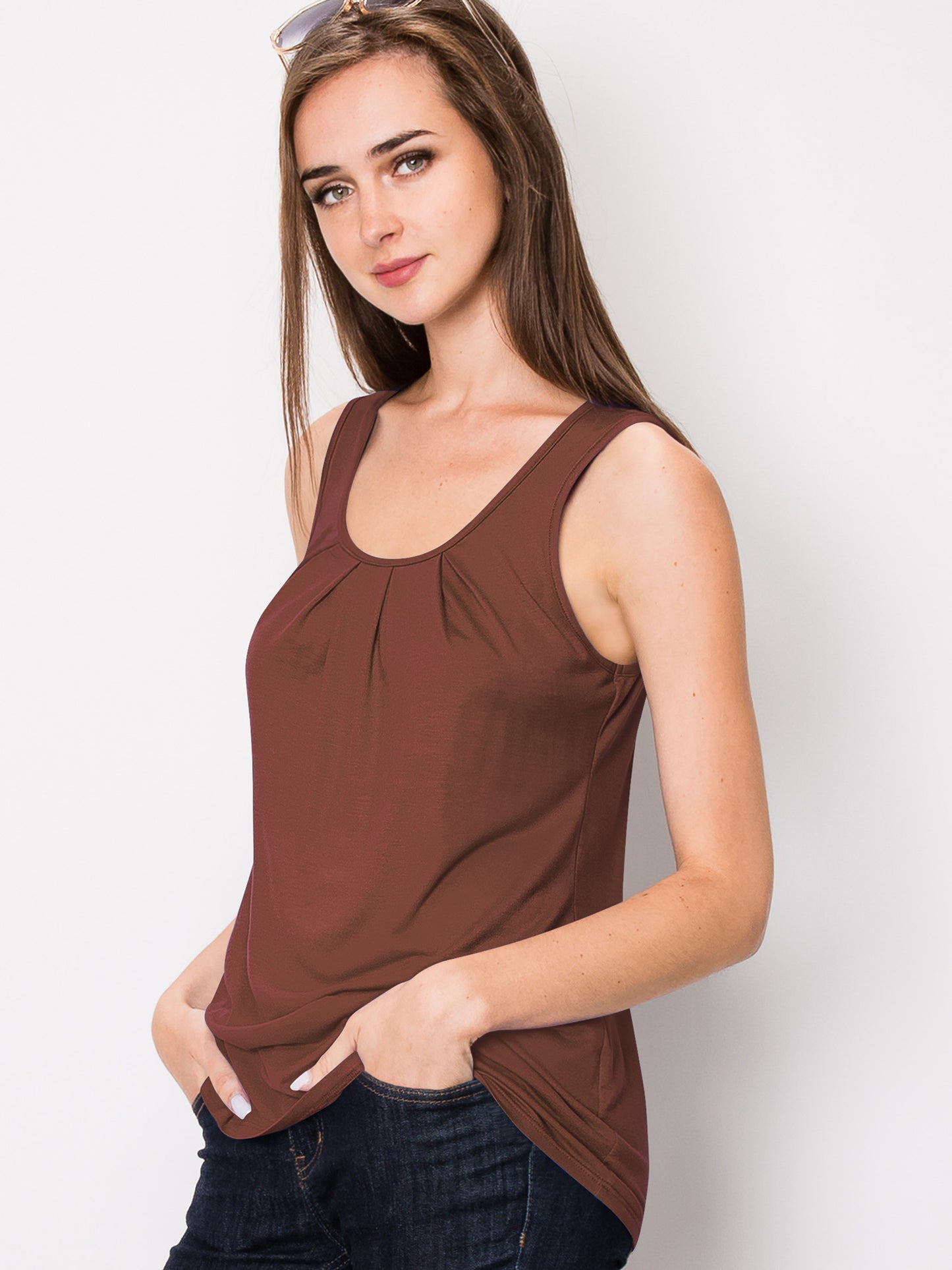 Women's Sleeveless Scoop Neck Loose Fit Tank Top