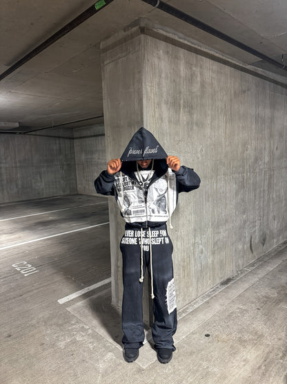 Trendy American Hoodie with a Unique Design, Featuring a Loose Fit Suitable for All Genders, Inspired by Hip-Hop And Harajuku Styles. This Dark Sweatshirt Is Part of a Viral Clothing Brand, Perfect for Streetwear Enthusiasts