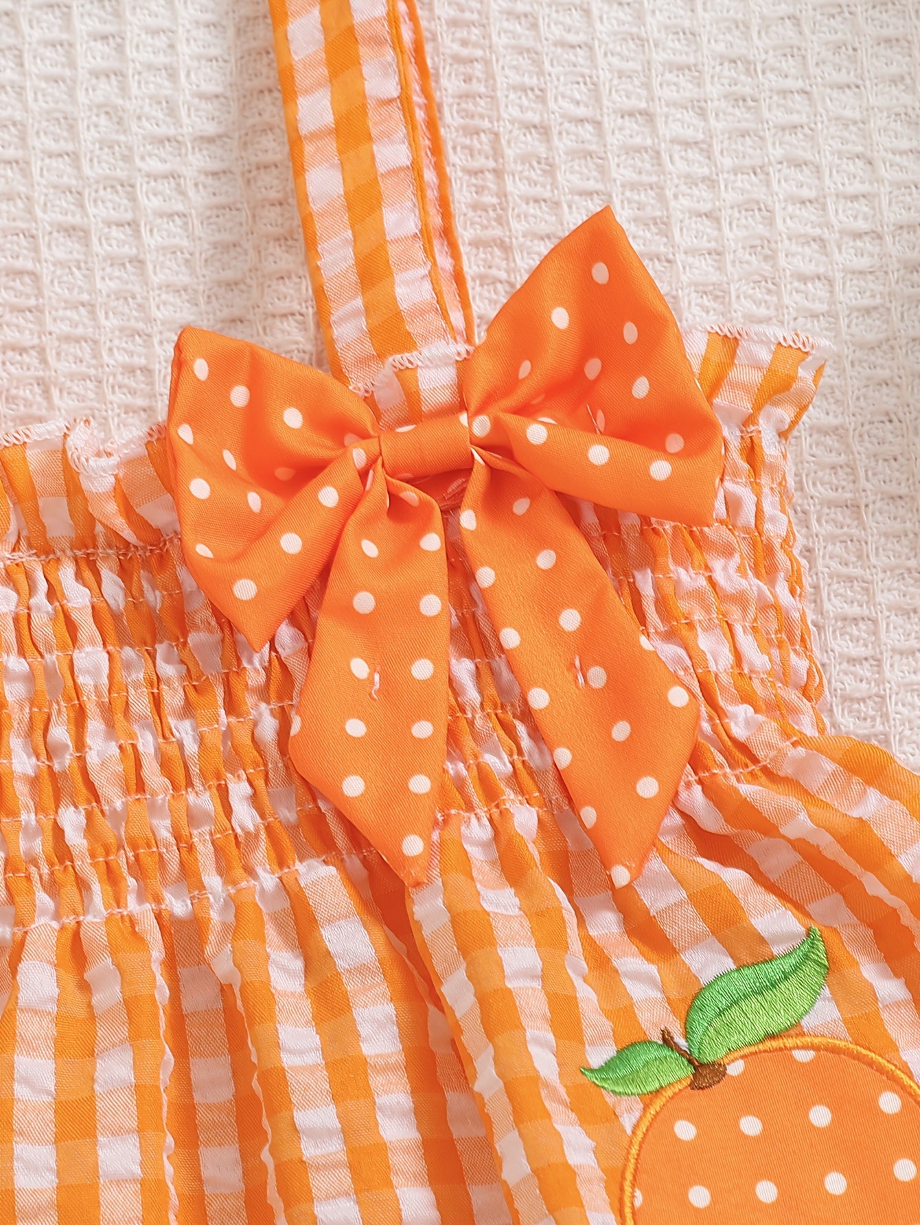 Set of 2 Girls' Outfits for Spring And Summer: a Gingham Dress with a Strawberry Print And Bow, Paired with Red Polka Dot Shorts. This Casual Set Is Machine Washable And Ideal for Toddlers, Featuring a Comfortable Spandex Design, for Outdoor