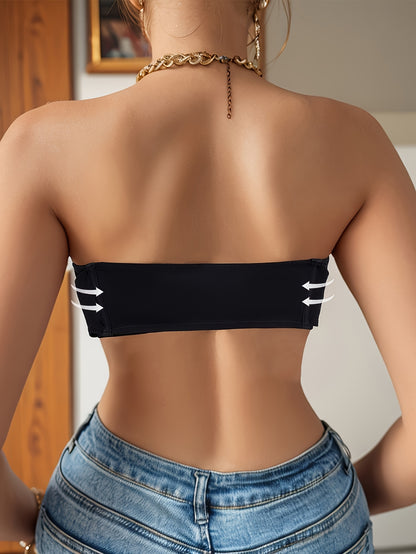 A 3pcs Detachable Padded Bra Without Steel Rings, Featuring a Strapless Design, Is Made of Soft and Breathable Nylon Material. It Is Perfect for Pairing with Summer Off-shoulder Outfits, Showcasing Elegant Style.