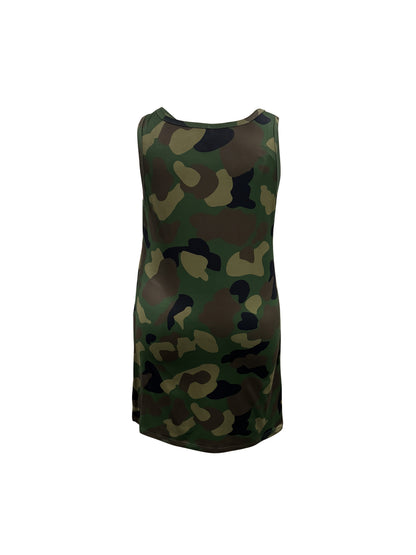 Two piece set of plus size Women's casual vest shorts, with a split hem and camouflage print