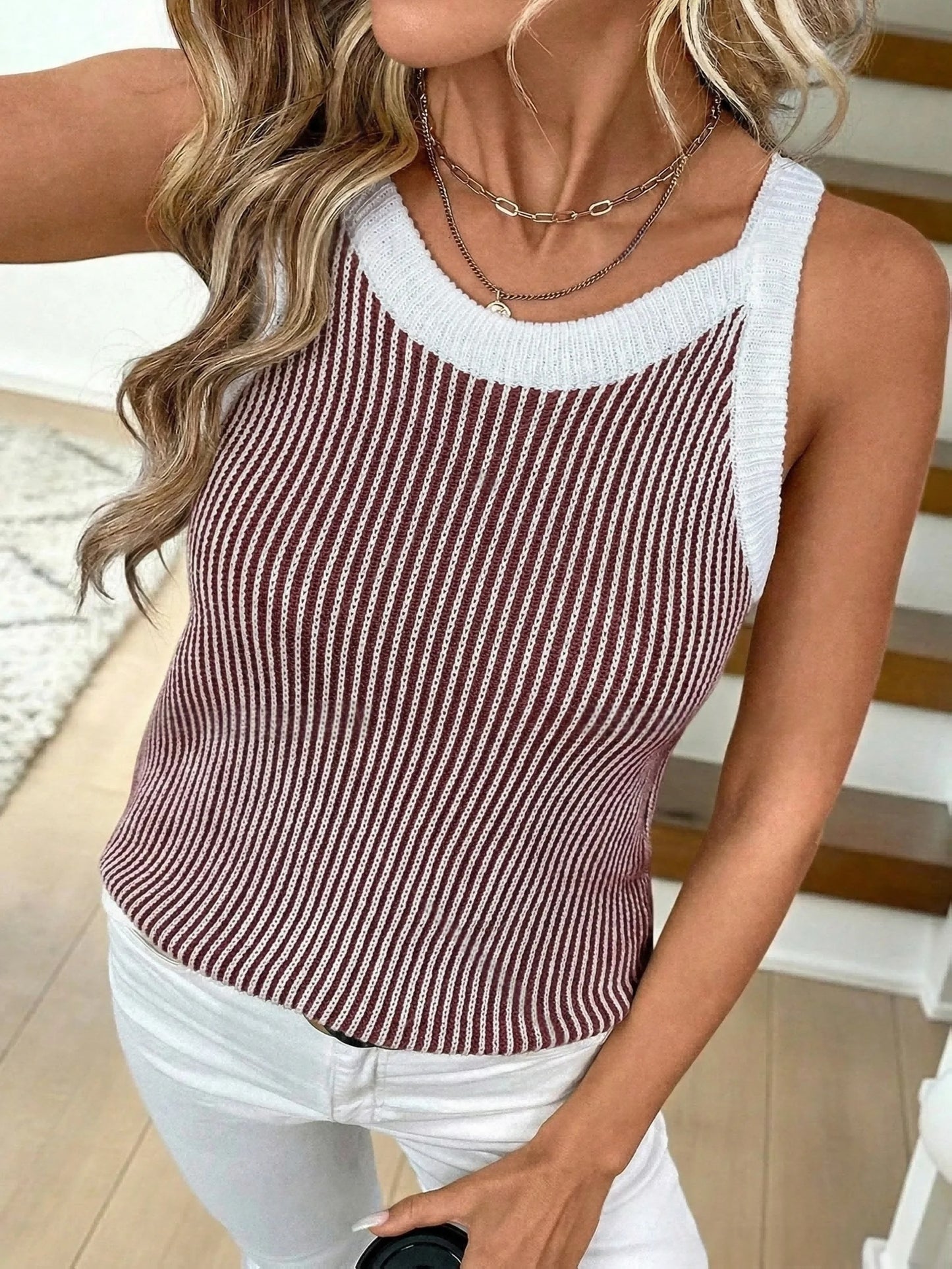 Women's Striped Crop Top - Spring/Summer Sleeveless, V-neck, Trendy Casual, Breathable Knitwear, Ideal for Urban Outings, Casual Socials, Weekend Escapes