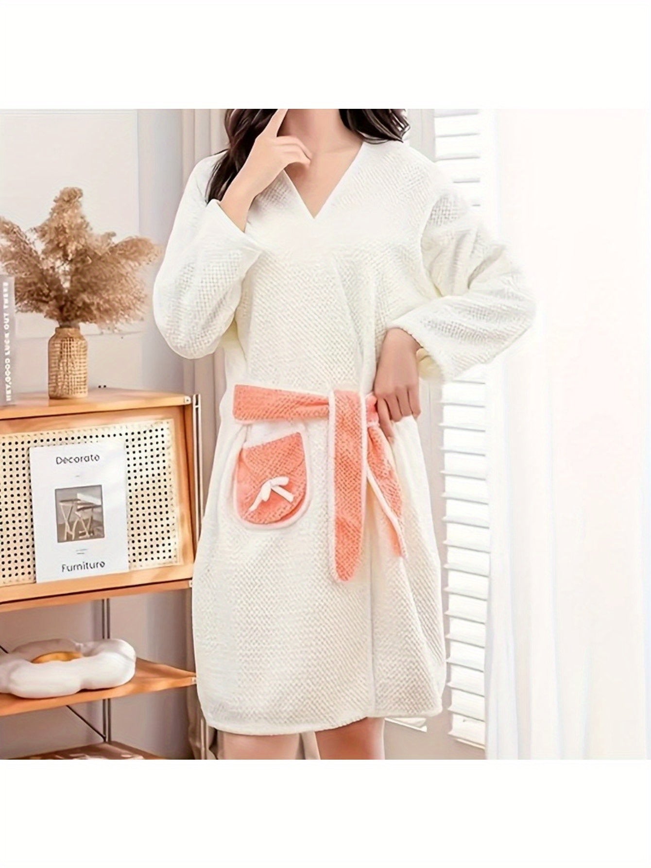 1 Women's super soft absorbent long-sleeved bathrobe - quick-drying, cartoon pineapple plaid design with straps, perfect for home comfort