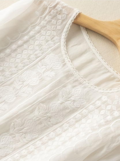 Women'S Embroidered T-Shirt in Various Colors and Sizes