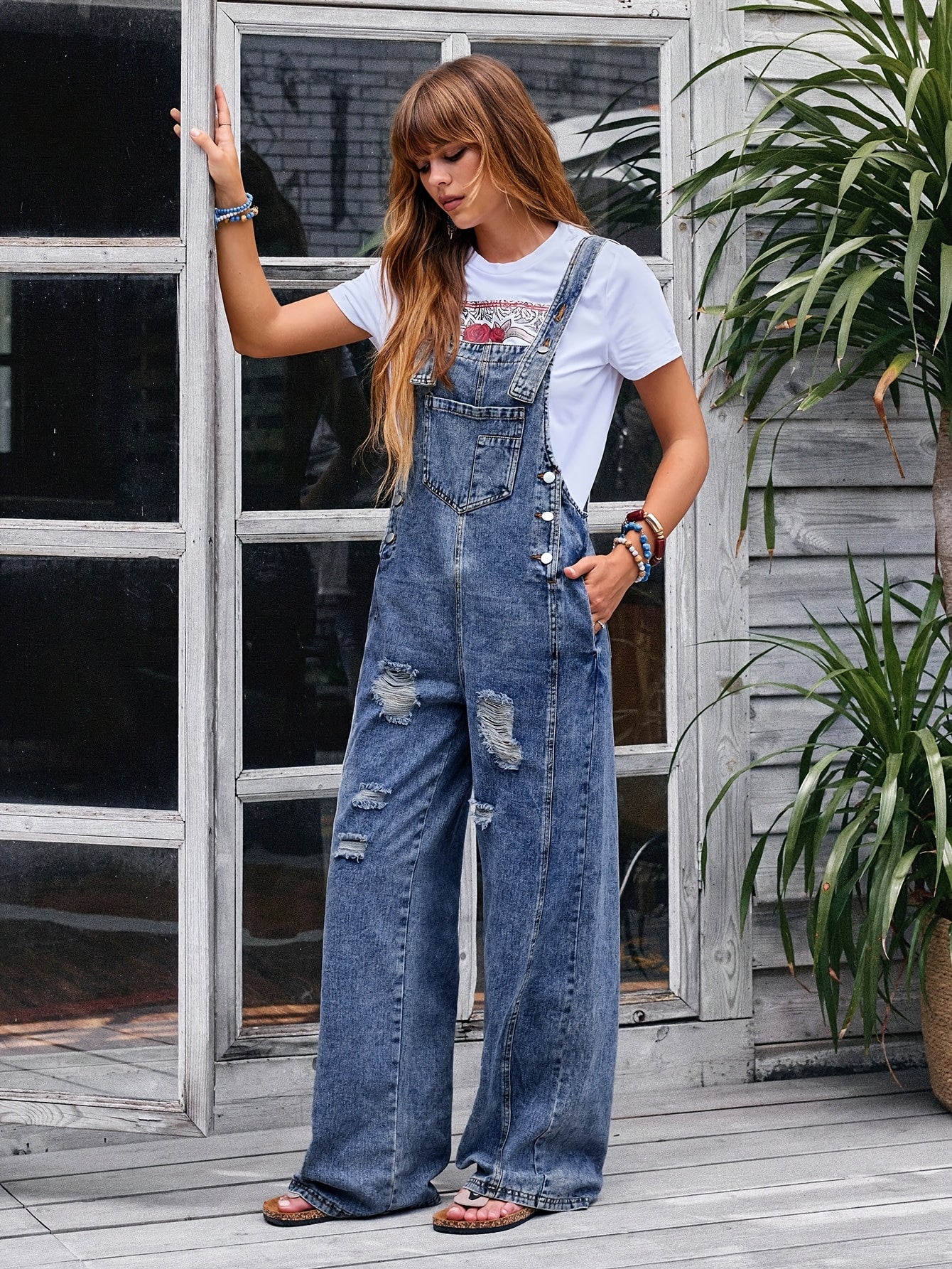 [Denim Overalls] Women's Denim Overalls with Adjustable Shoulder Straps - Relaxed Fit, Distressed Wide-Leg Trousers, Perfect for Spring, Summer, And Fall, Machine Washable with Decorative Pockets