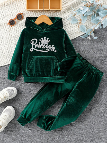 Randomly Distribute 2 Sets of 6 Colors, Including Girls' Autumn And Winter Long Sleeved Hooded Embroidered Hoodie And Solid Color Long Pants Set, Suitable for Outdoor Activities in Autumn/Winter, Including Solely The Top And Pants