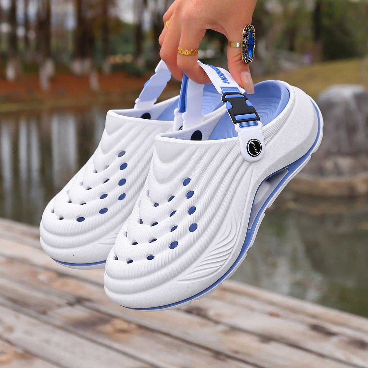 Women'S Perforated Shoes, Thickened, Lightweight Anti-Slip EVA Slip-On Shoes, Suitable for Indoor And Outdoor Beach, Garden in Summer, Women Shoes