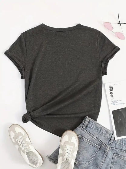 Women's Rose Thorn & Heart Print Crew Neck T-Shirt - Valentine's Day Blouse with Rose/Thorn/Heart Patterns, Casual Short Sleeve Lightweight Breathable Top for Spring Summer Casual Attire & Valentine's Outfits - Medium Elasticity Machine