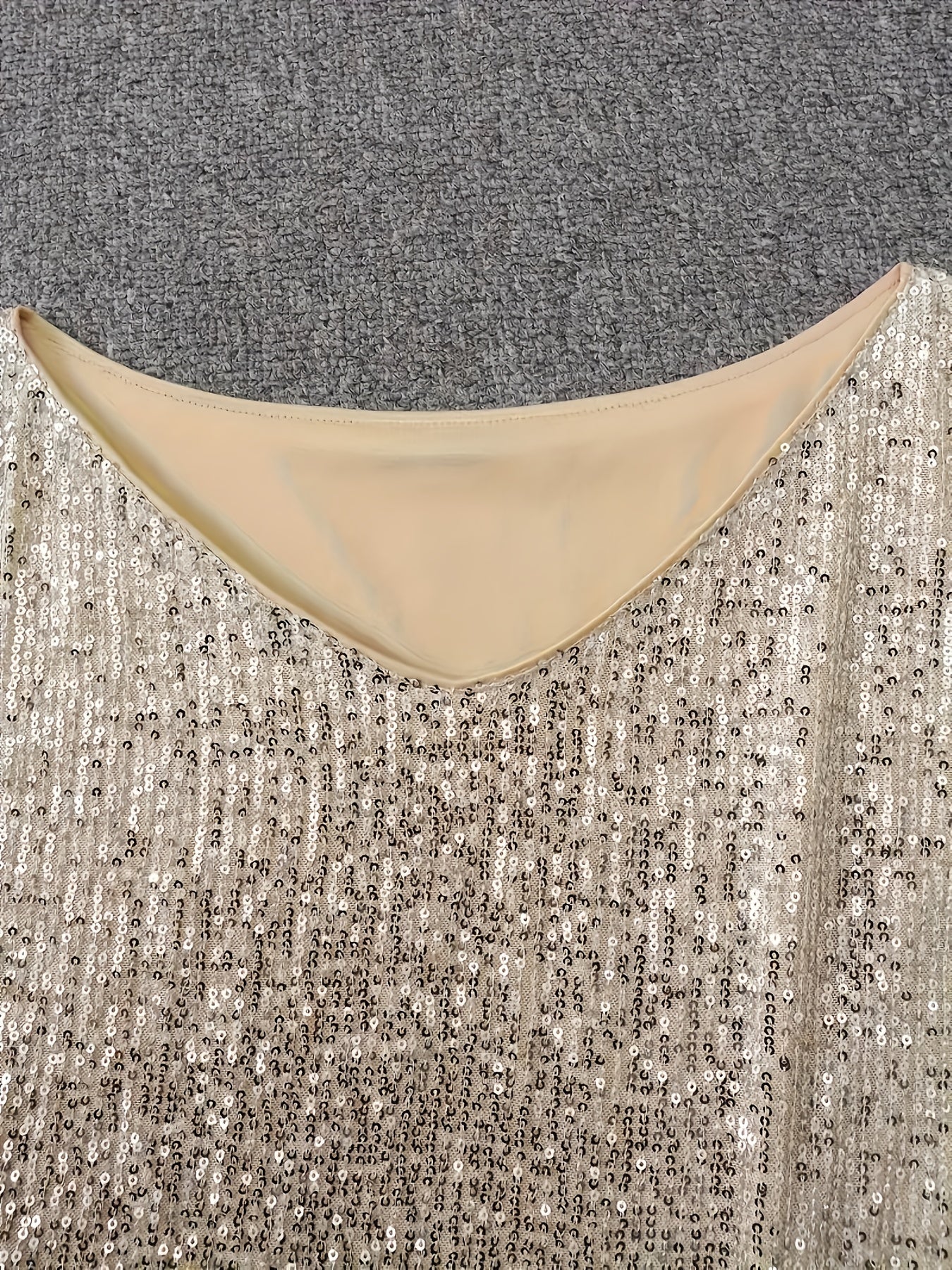 Vibrant Bodycon V-Neck Long Sleeve Sequin Dress - Shimmering Contrast Details, Mid-Elastic Fabric, Sexy Party Wear for Women - All-Season, No Sheer, Fabric Construction