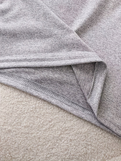 A Set of Six Women'S Soft Adhesive Vests in Various Colors Including Black, White, Gray, Pink, Rose Red, And Green. These Sleeveless Shirts Are Elastic, Breathable, And Comfortable for All Seasons, Making Them Ideal for Home And Casual Outings