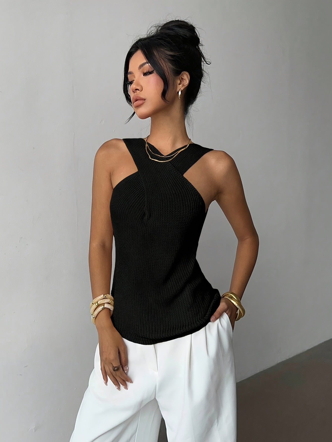 Casual, Niche Design, Crossover Neck Sweater, Summer Women'S Clothing, Sleeveless Top For Women.