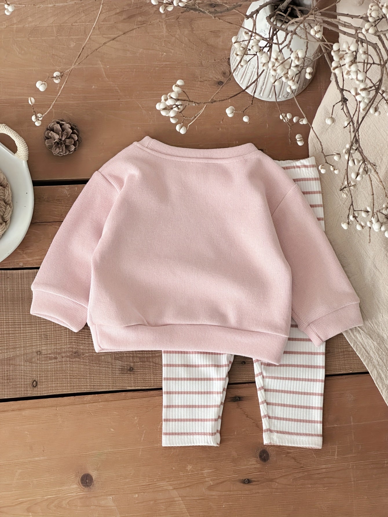 Two-Piece Spring/Autumn Baby Outfit - Cute Ice Cream Patchwork Round Neck Pink Sweatshirt + Pink And White Striped Casual Pants Sweetheart Youngsters Set, Long Sleeve And Trousers, No Additions Included, for Outdoor