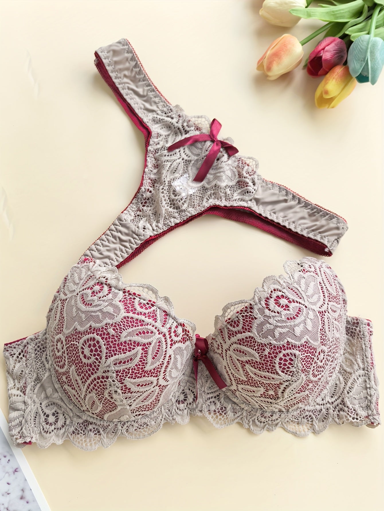 High-Quality French Lace Sexy Women'S Bra And Thong Panty Set with Exquisite Deep V Neckline