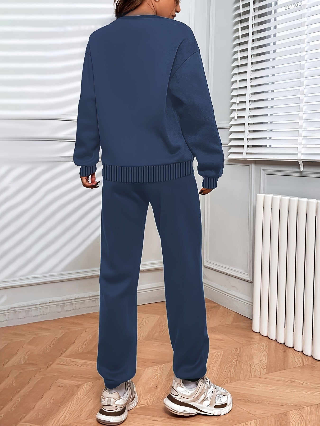 [Casual 2pcs Suit] Women's Casual Fashionable & Versatile 2pcs Suit | Autumn & Winter Solid Color Loose Pullover Sweatshirt + Elastic Waist Drawstring Pants