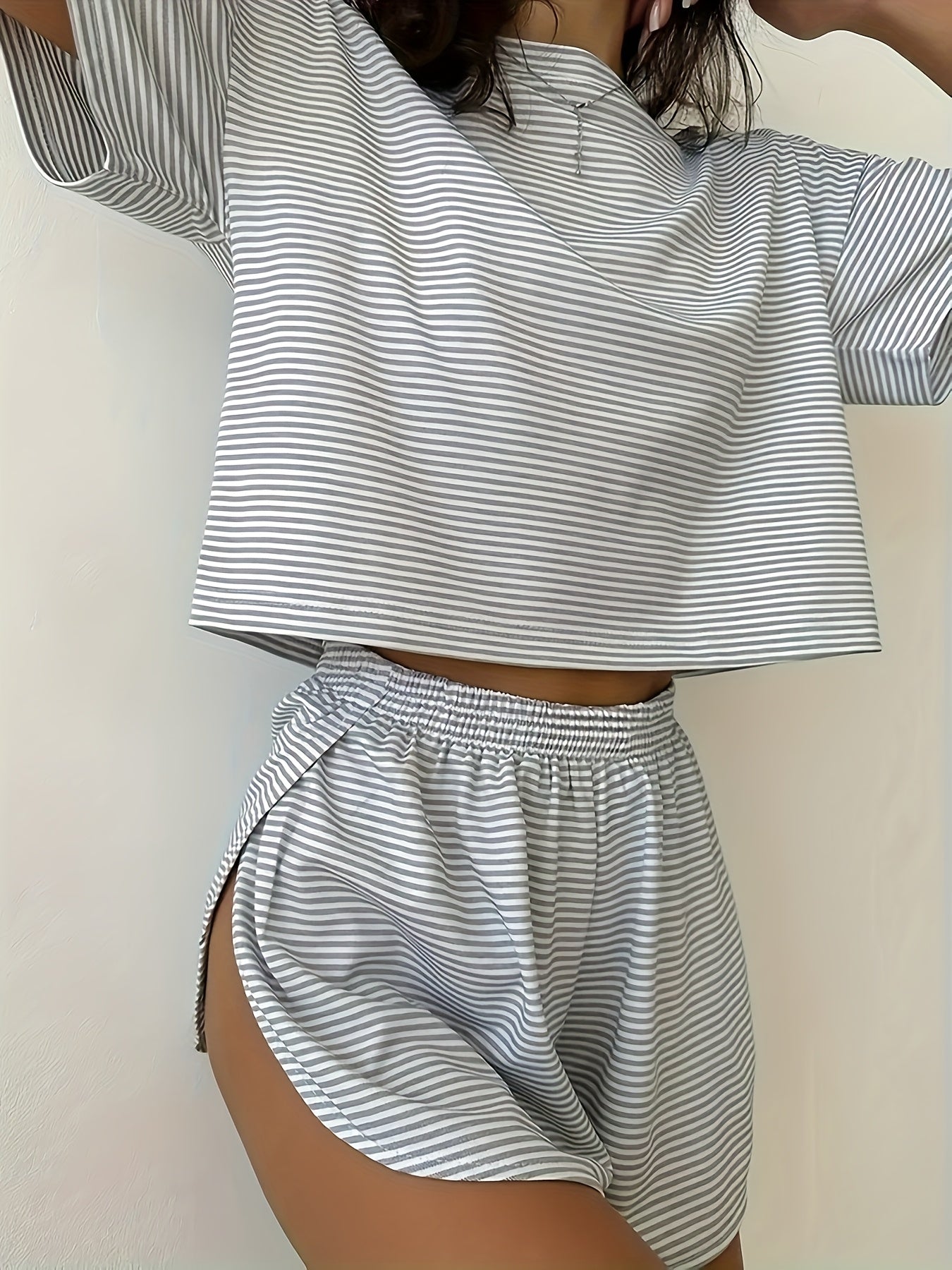 Women's Striped Print Crop Top & Curved HemShorts Loungewear Pajamas 2pcs Set, Casual Comfy Short Sleeve Cropped T-shirt &Drawstring Waist Shorts PjSet, Ladies Sleepwearfor Al Seasons, Pajama Sets Women, Womenswear