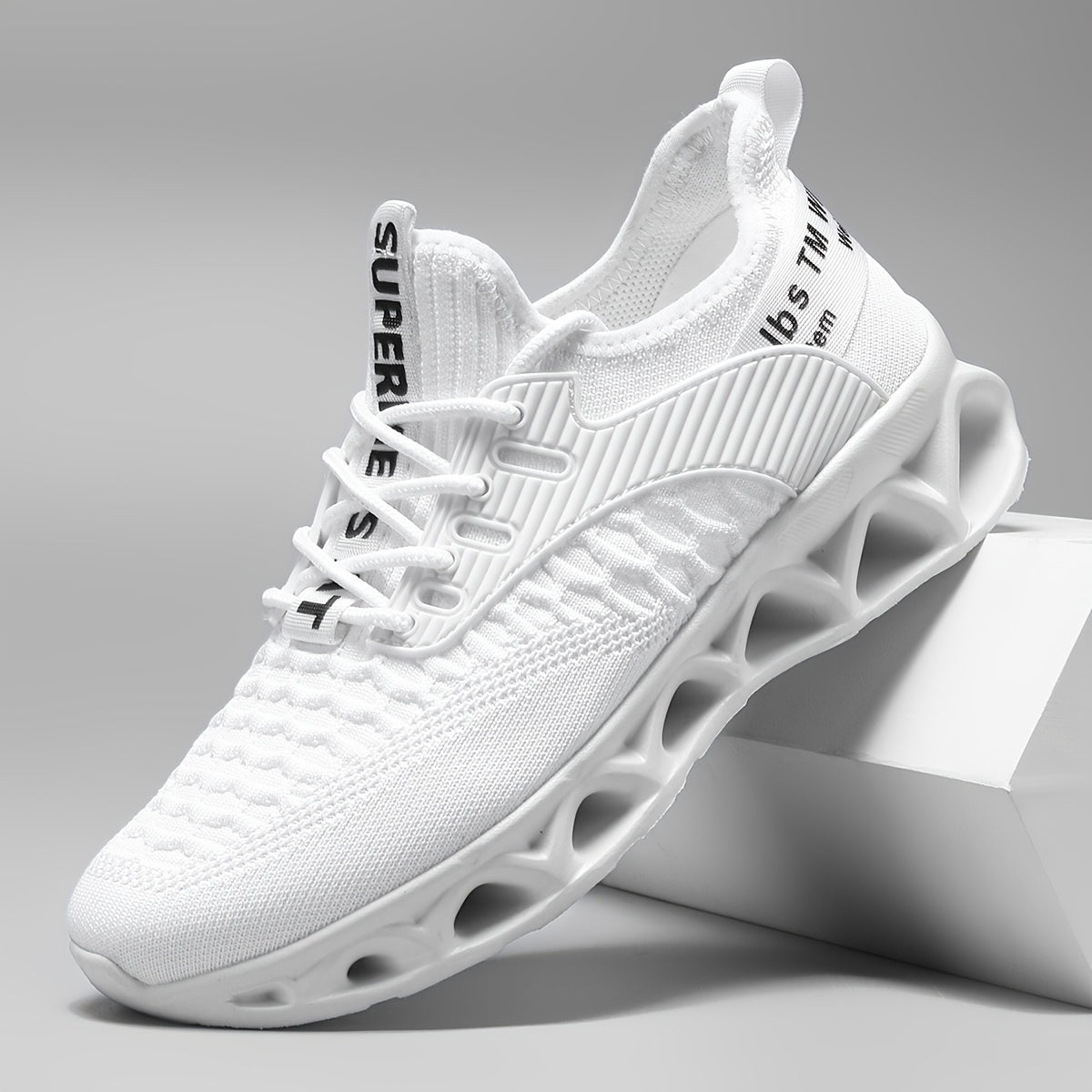 Sneakers, Sports Shoes for Men And Women Summer Mesh Surface Breathable Running Shoes Comfortable Soft Sole Hollow Mesh Shoes Light Trend All-in-one Walking Women's Casual Shoes Large Size Couple Shoes Fitness Jump Rope Playing Women's Shoes