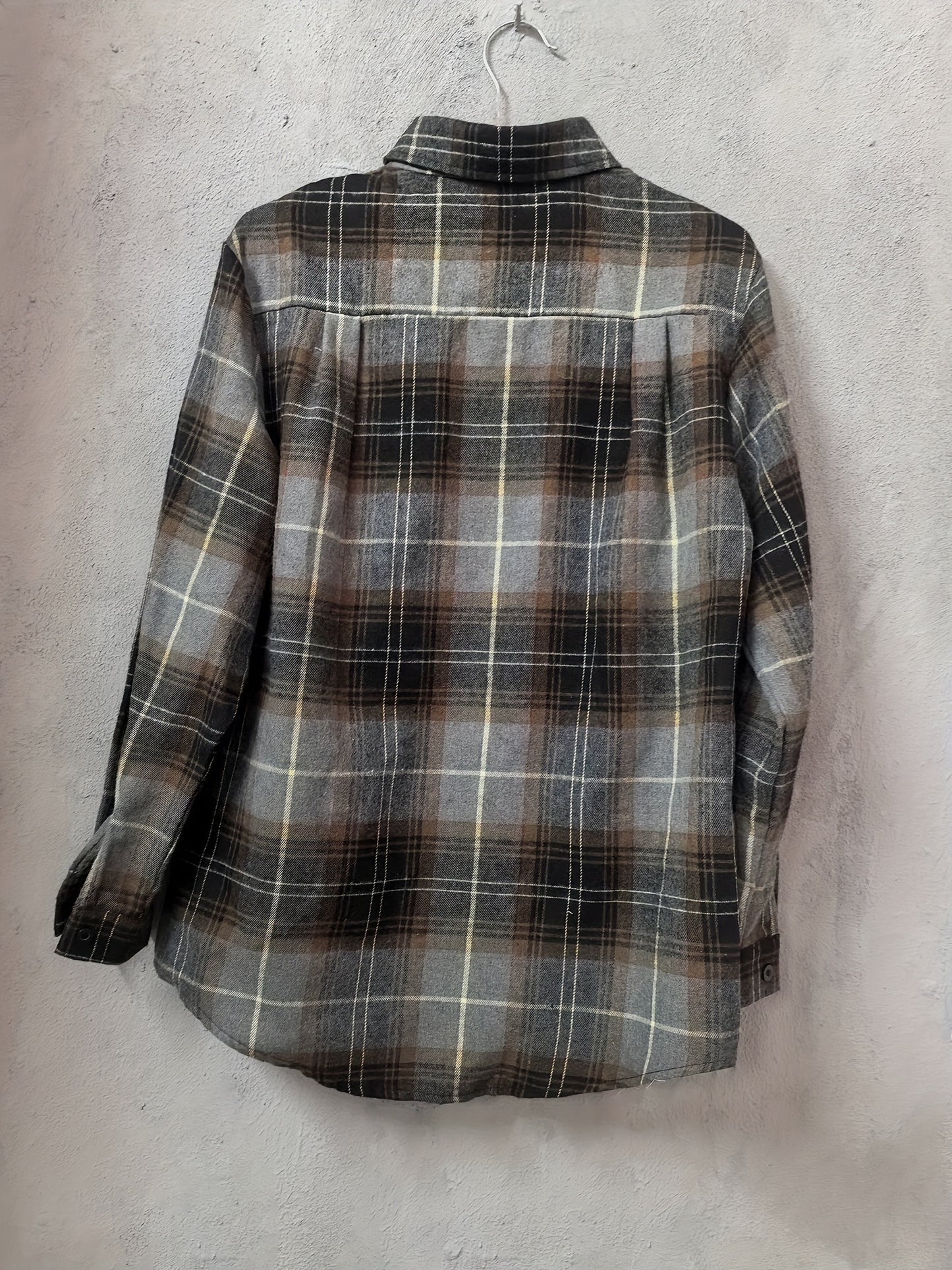 [Casual Flannel Shacket] Women's Casual Flannel Plaid Shacket Button Long Sleeve Gray Shirt Jacket Coats With Pockets
