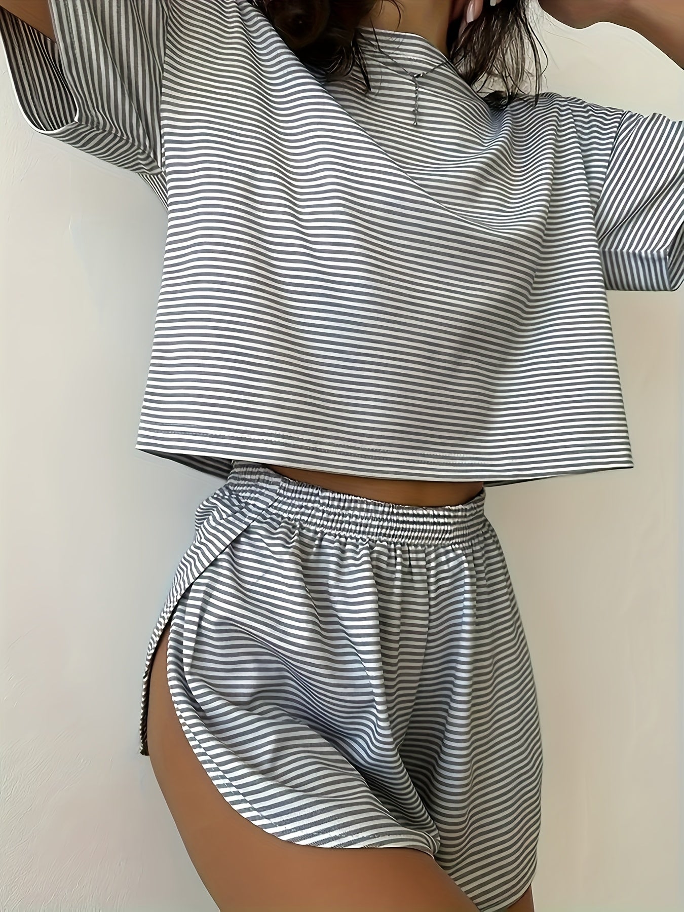 Women's Striped Print Crop Top & Curved HemShorts Loungewear Pajamas 2pcs Set, Casual Comfy Short Sleeve Cropped T-shirt &Drawstring Waist Shorts PjSet, Ladies Sleepwearfor Al Seasons, Pajama Sets Women, Womenswear
